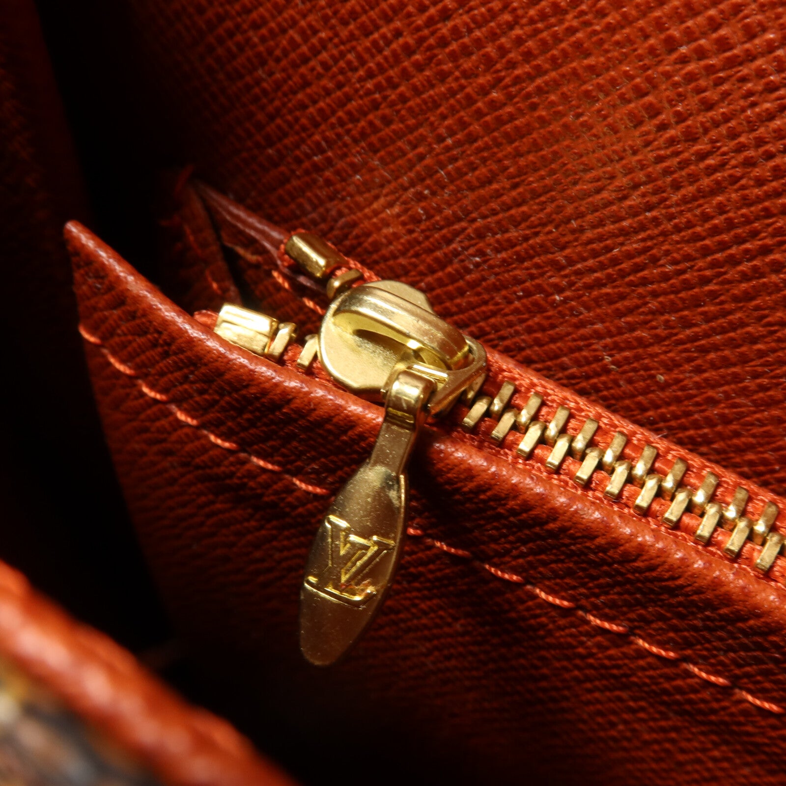 LOUIS VUITTON Damier Tribeca Mini肩背袋