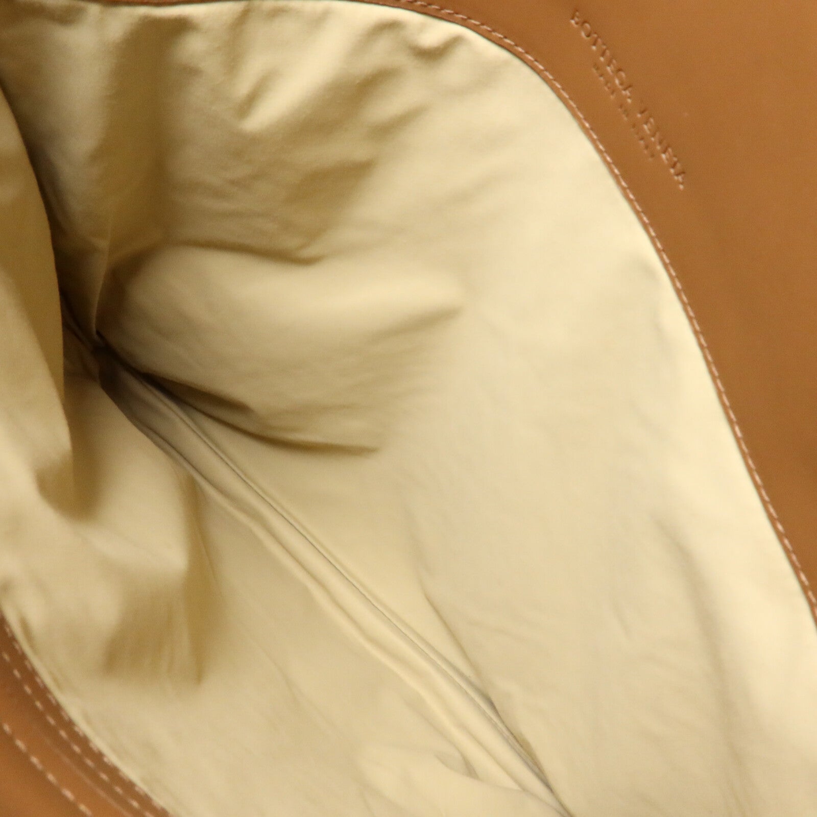 BOTTEGA VENETA 羊皮皮革Messenger Bag肩背袋