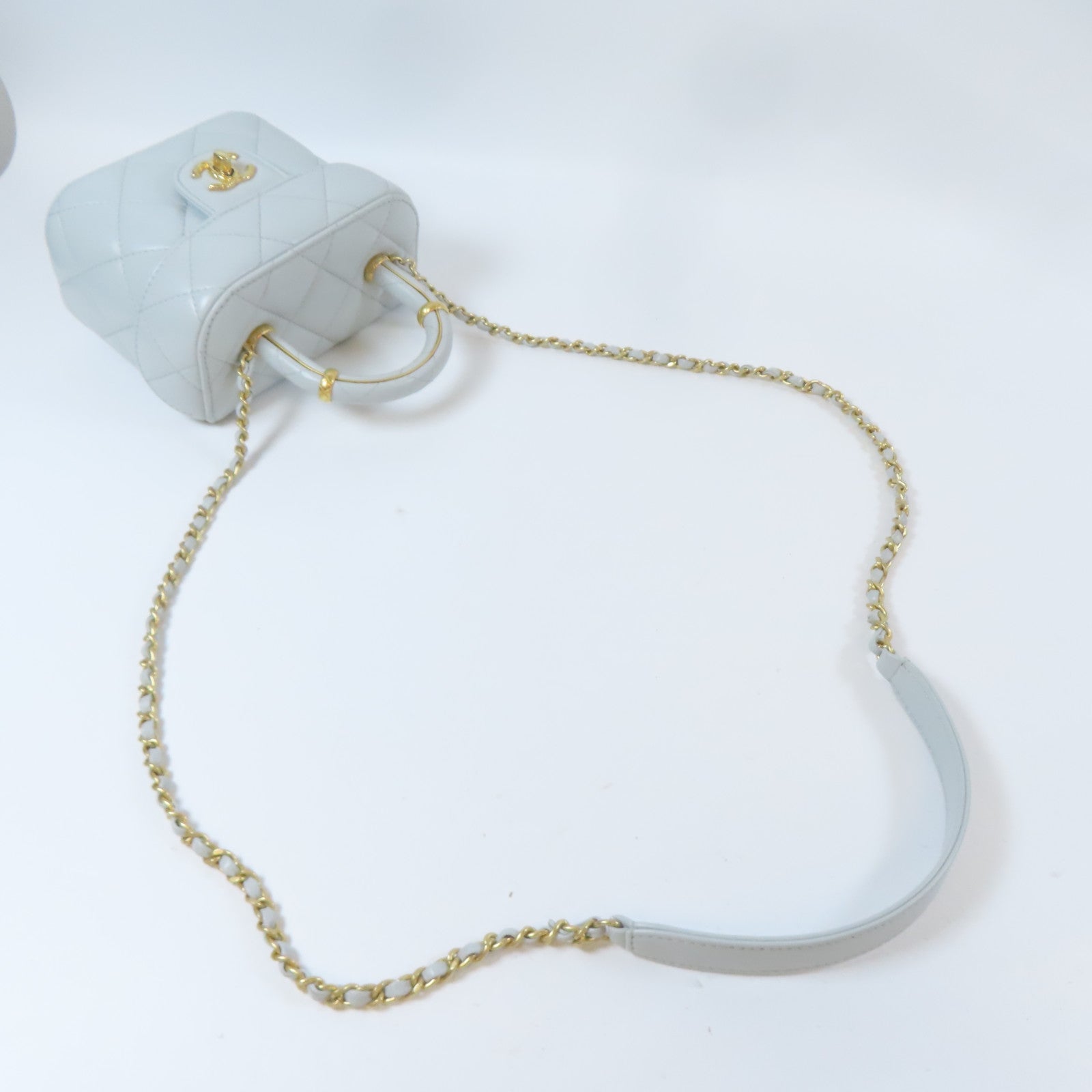 CHANEL 【激減優惠】菱格羊皮皮革Vanity Case金扣鏈帶肩背袋藍色