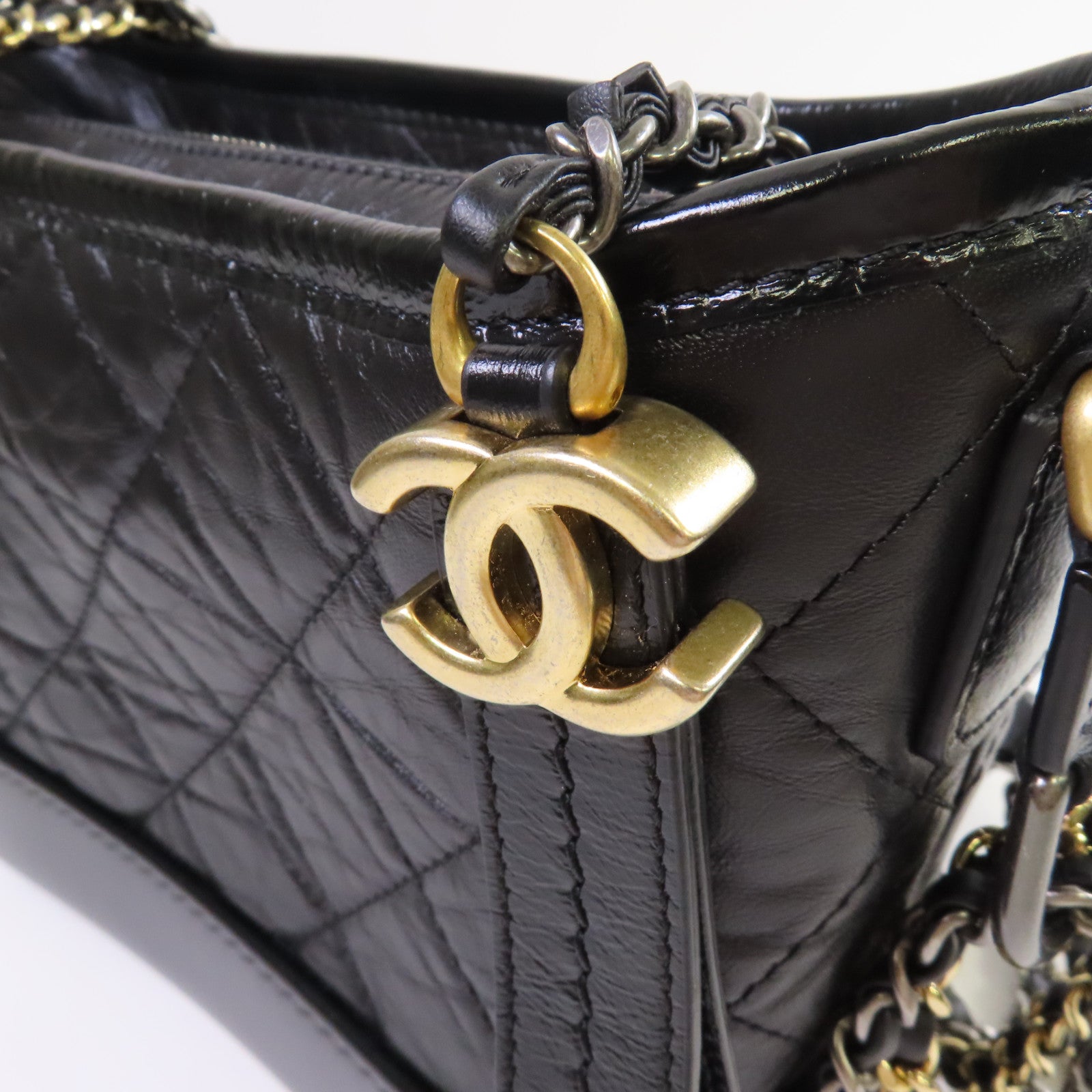 CHANEL 菱格牛皮皮革Gabrielle Small Chain Shoulder Bag金扣鏈帶肩背袋黑色