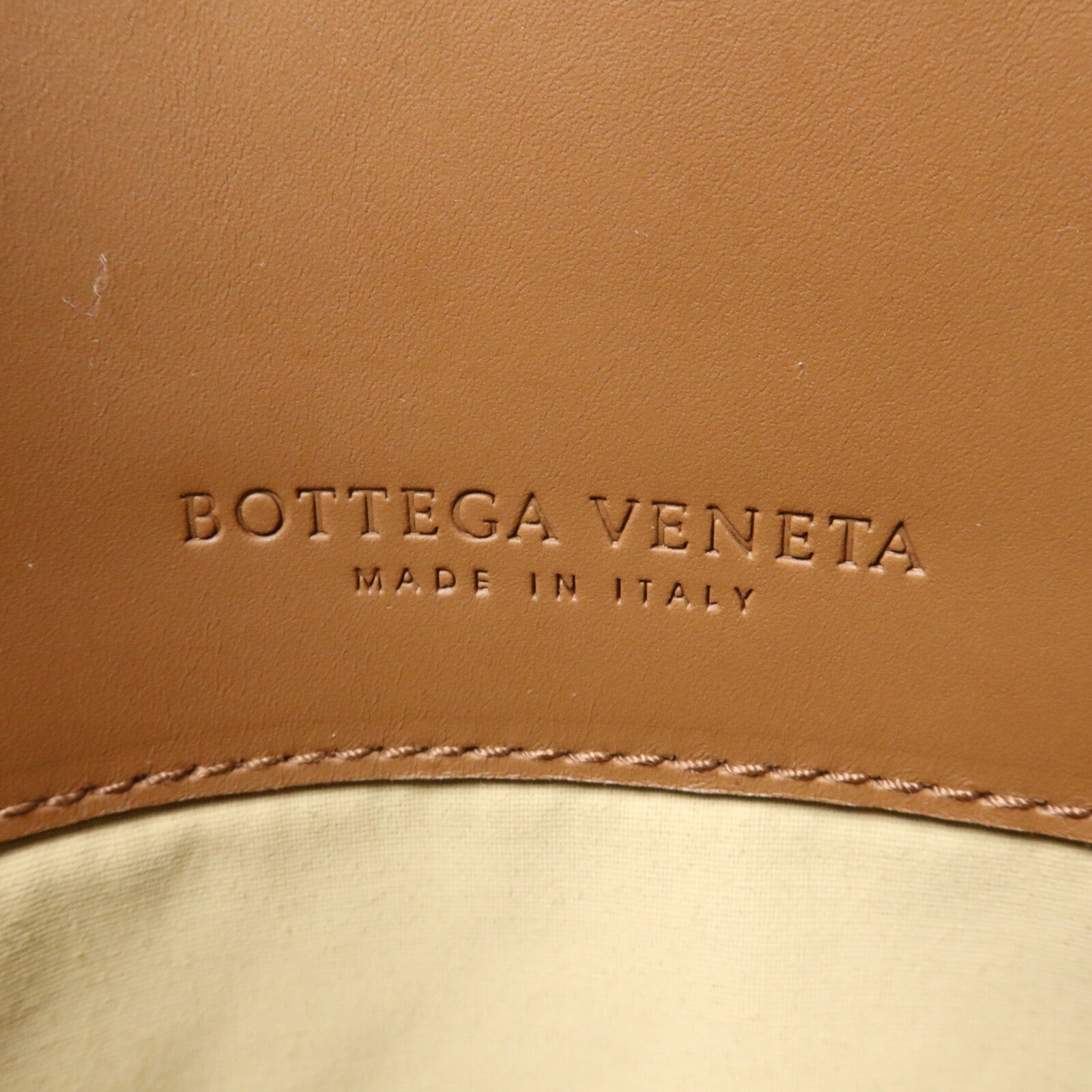BOTTEGA VENETA 羊皮皮革Messenger Bag肩背袋