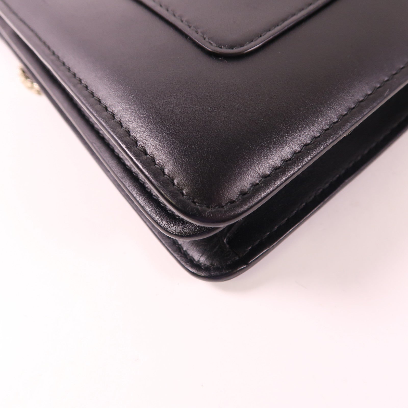 BVLGARI 牛皮皮革Serpenti Forever金扣鏈帶肩背袋