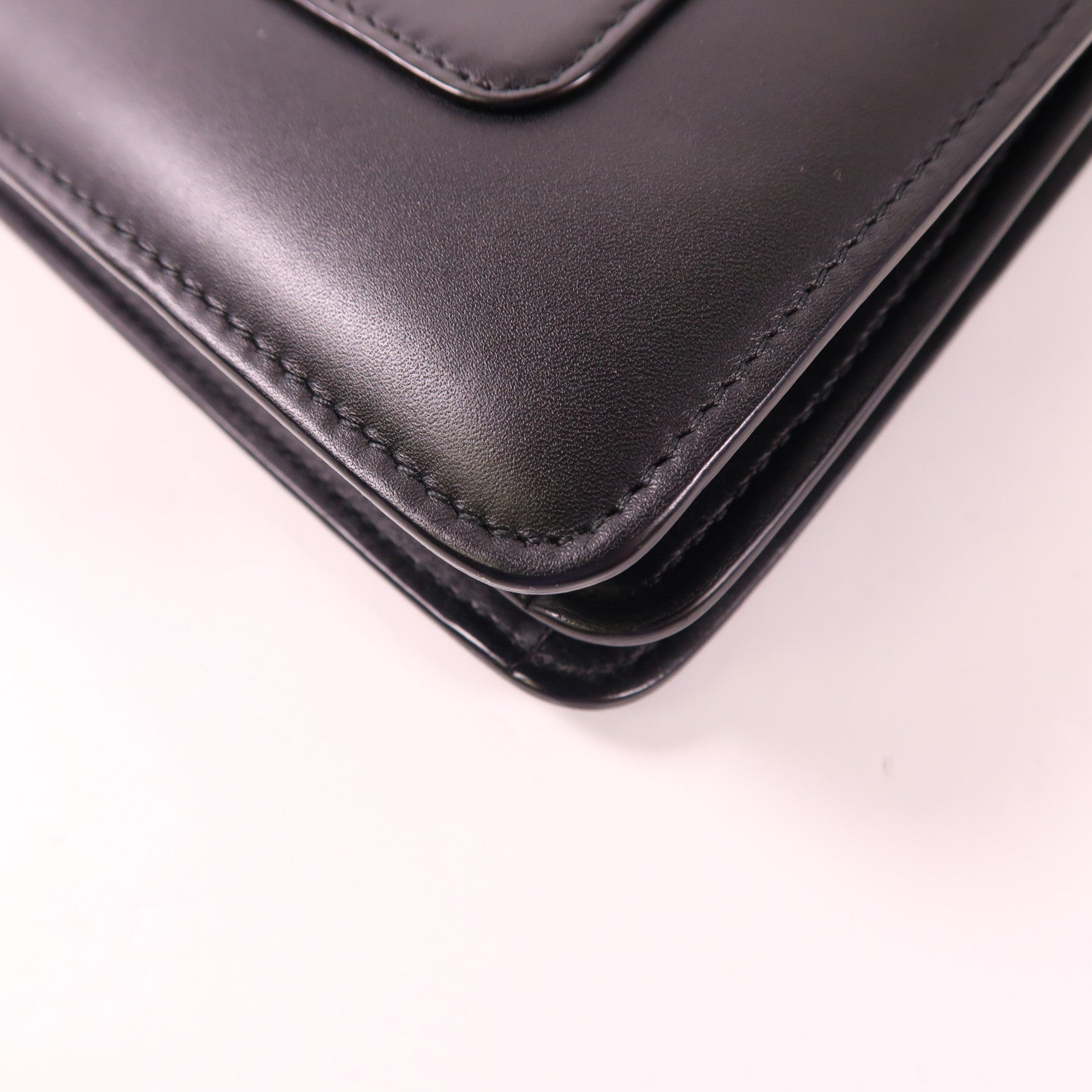 BVLGARI 牛皮皮革Serpenti Forever金扣鏈帶肩背袋