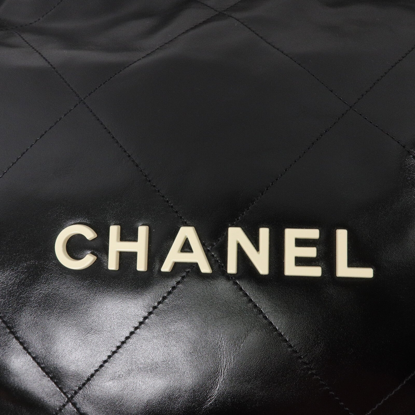 CHANEL 牛皮皮革Chanel 22 Small鏈帶肩背袋