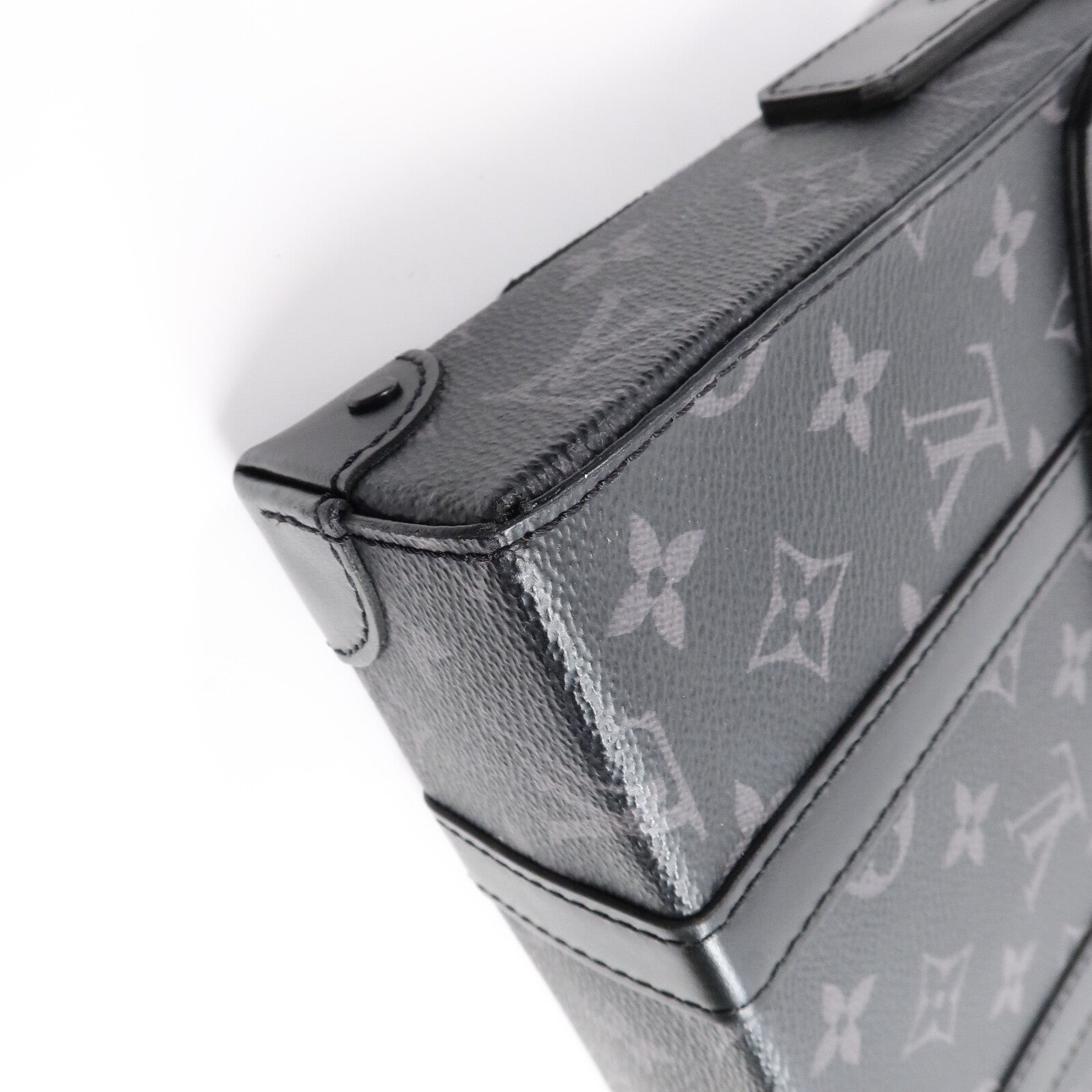 LOUIS VUITTON Monogram Eclipse Trunk Messenger肩背袋