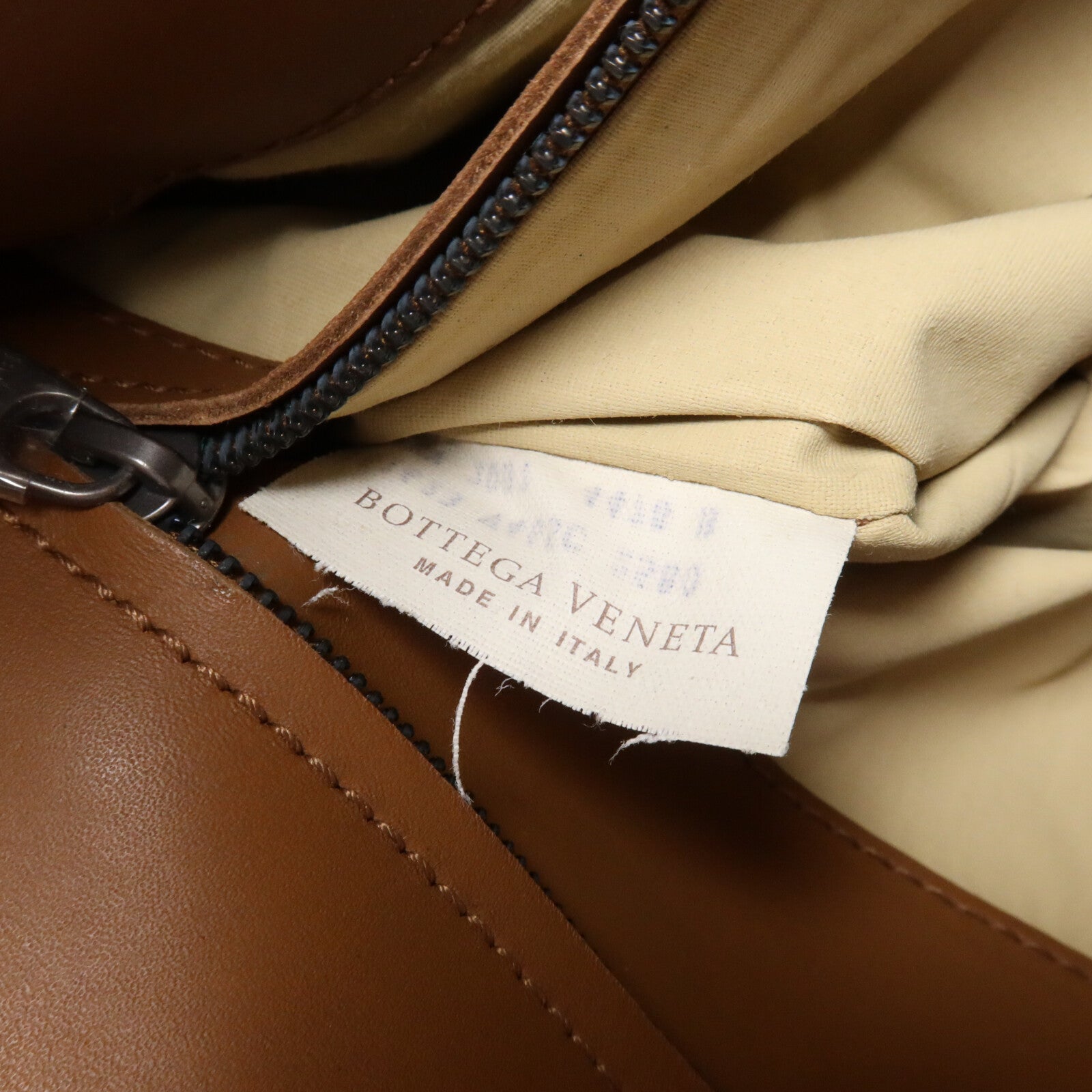 BOTTEGA VENETA 羊皮皮革Messenger Bag肩背袋
