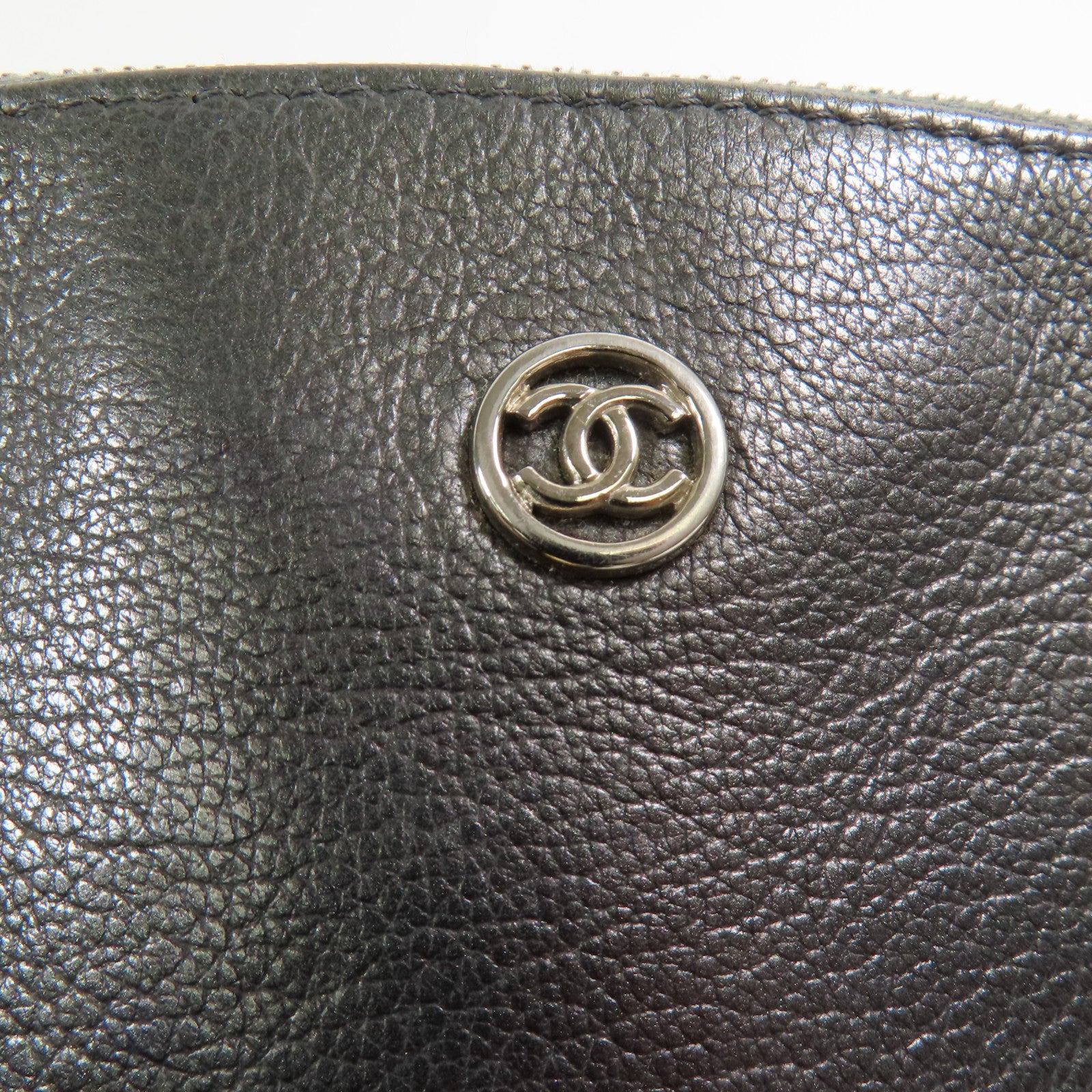 CHANEL 【激減優惠】牛皮皮革Pouch銀扣手拿包