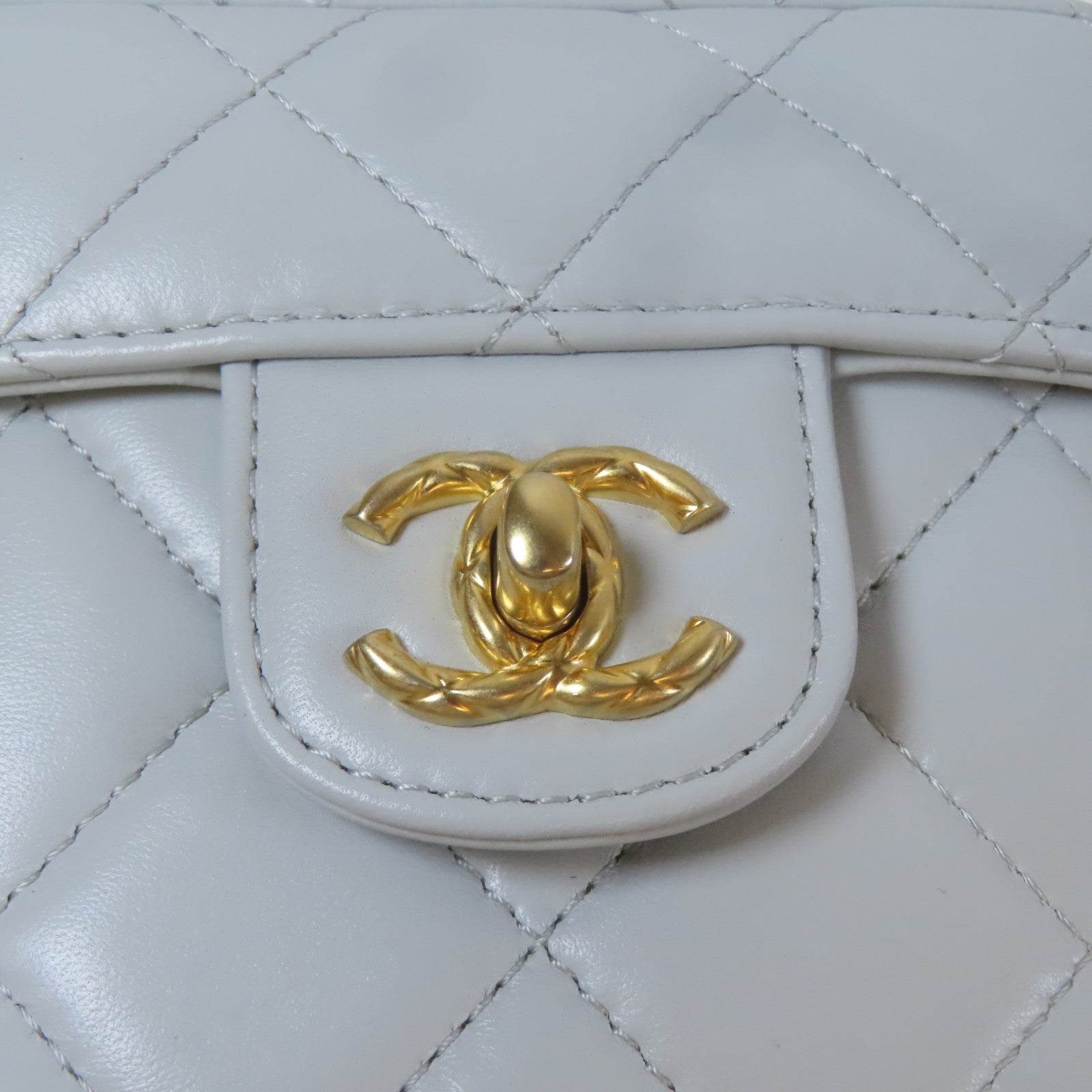 CHANEL 【激減優惠】菱格羊皮皮革Vanity Case金扣鏈帶肩背袋藍色