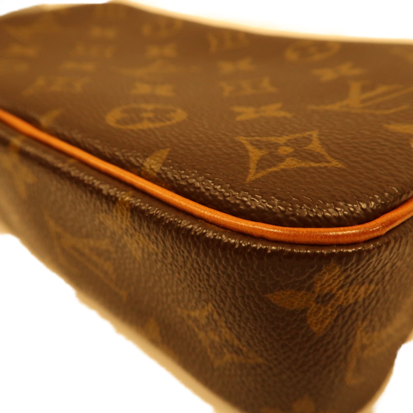 LOUIS VUITTON Monogram Pochette Cite金扣肩背袋啡色