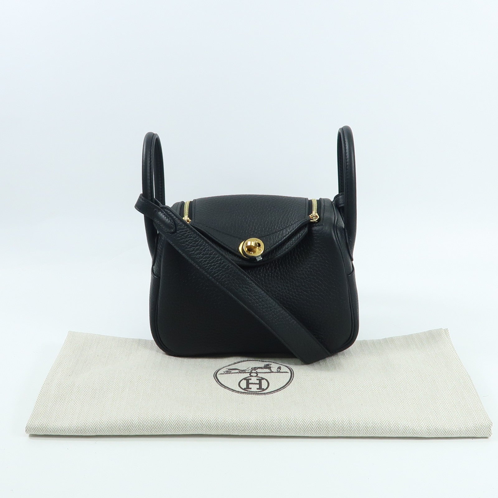 HERMES Clemence皮革Mini Lindy20金扣肩背袋Noir