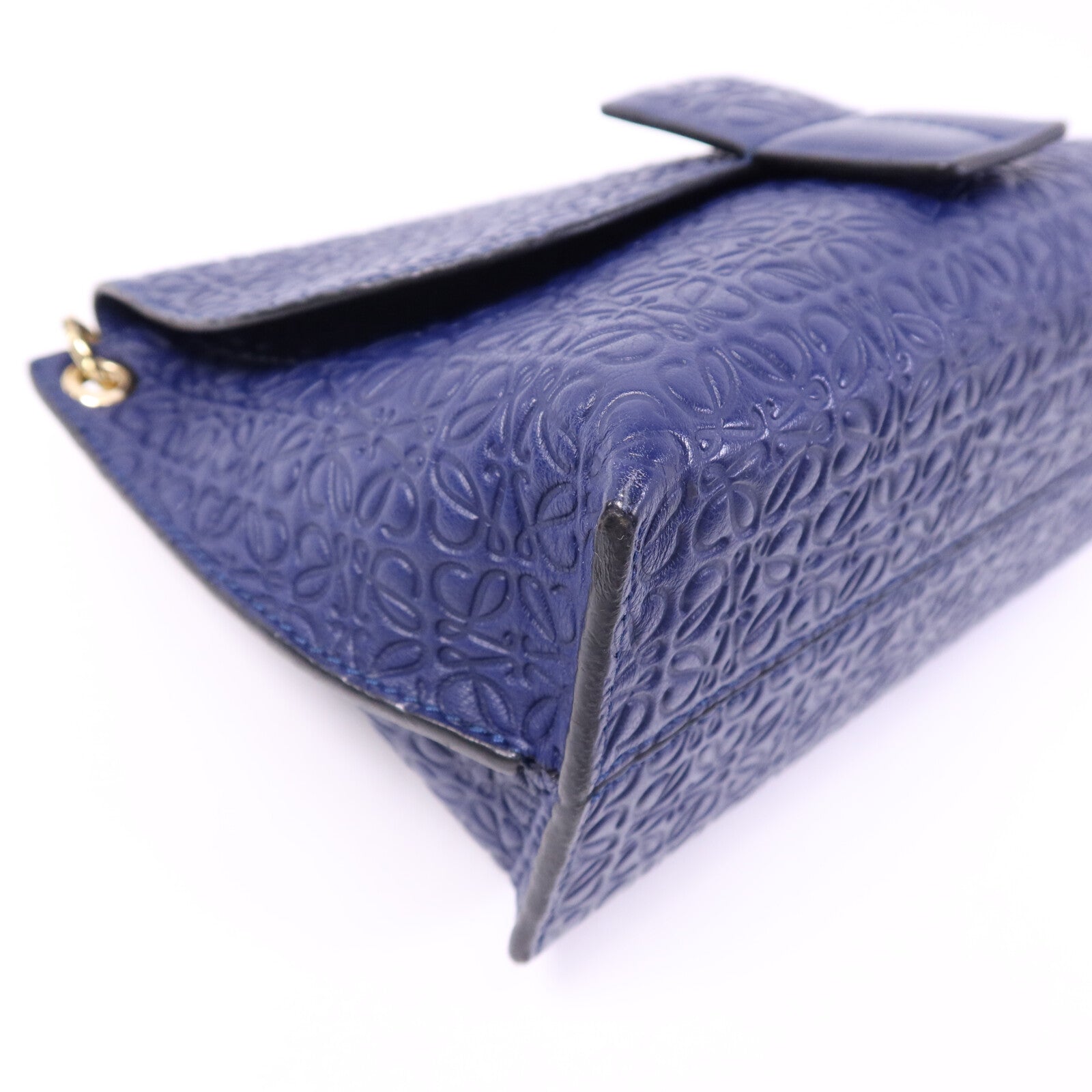 LOEWE 牛皮皮革Avenue Anagram金扣鏈帶肩背袋