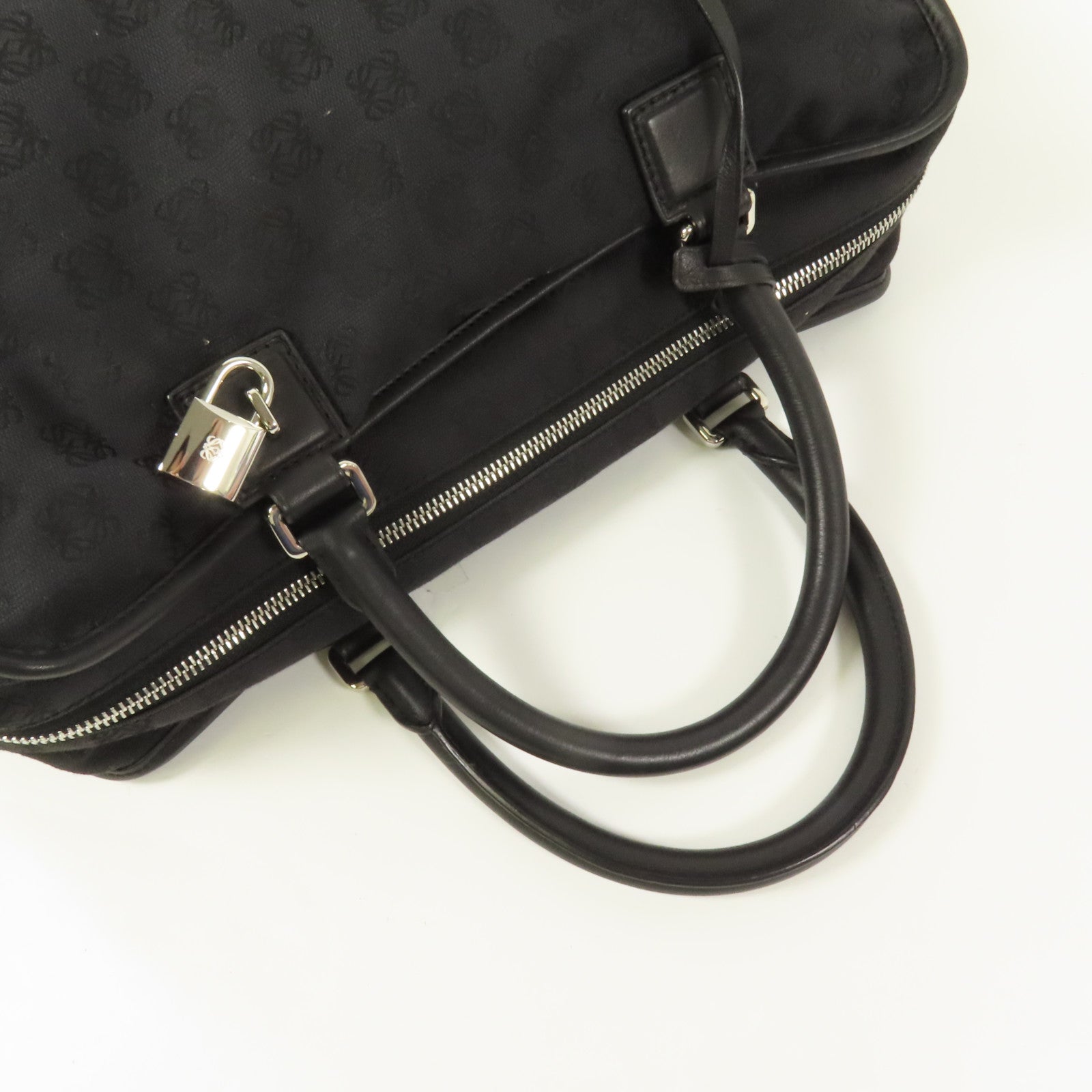 LOEWE 帆布Amazona銀扣手挽袋