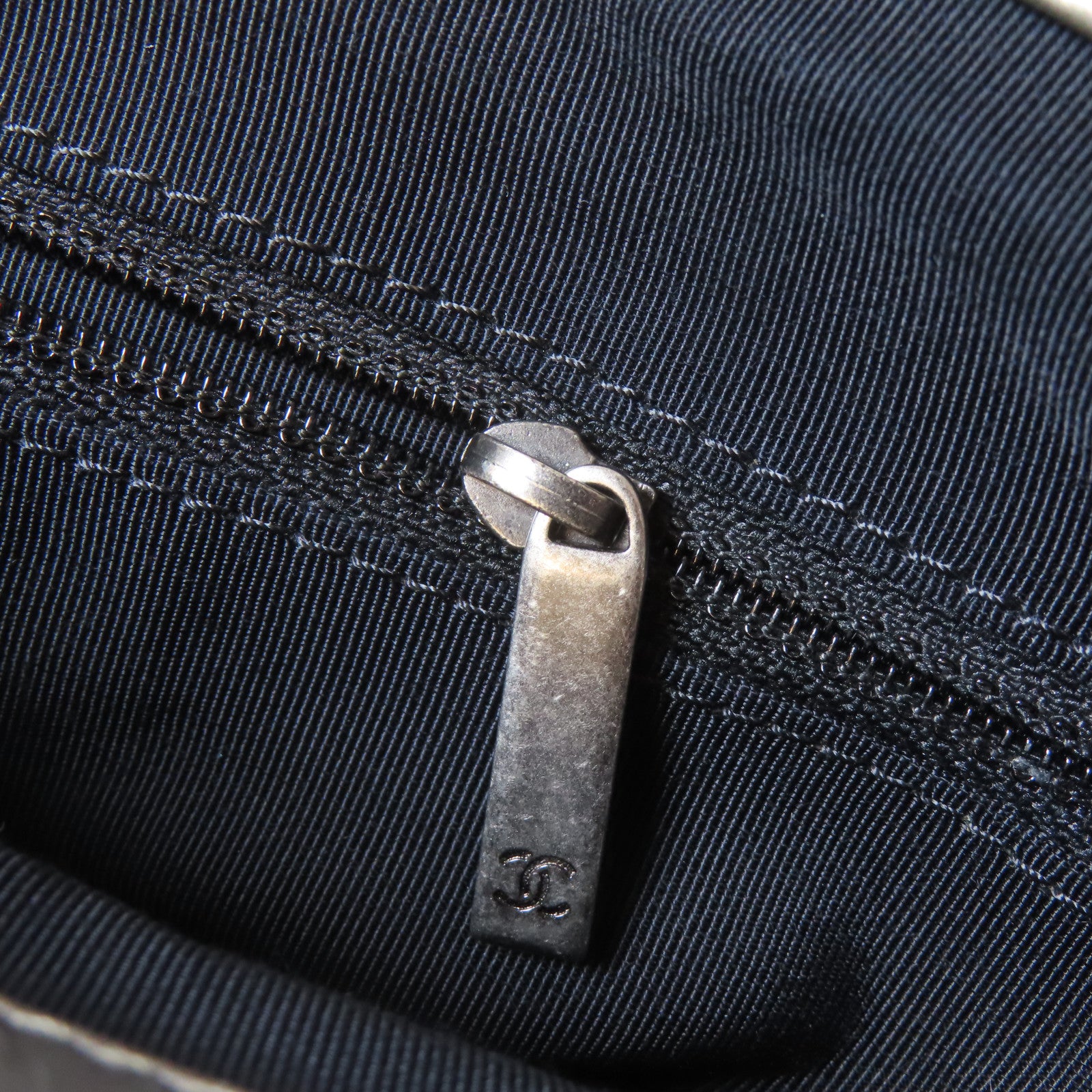 CHANEL 【激減優惠】菱格牛皮皮革Chain Shoulder Bag銀扣肩背袋銀色