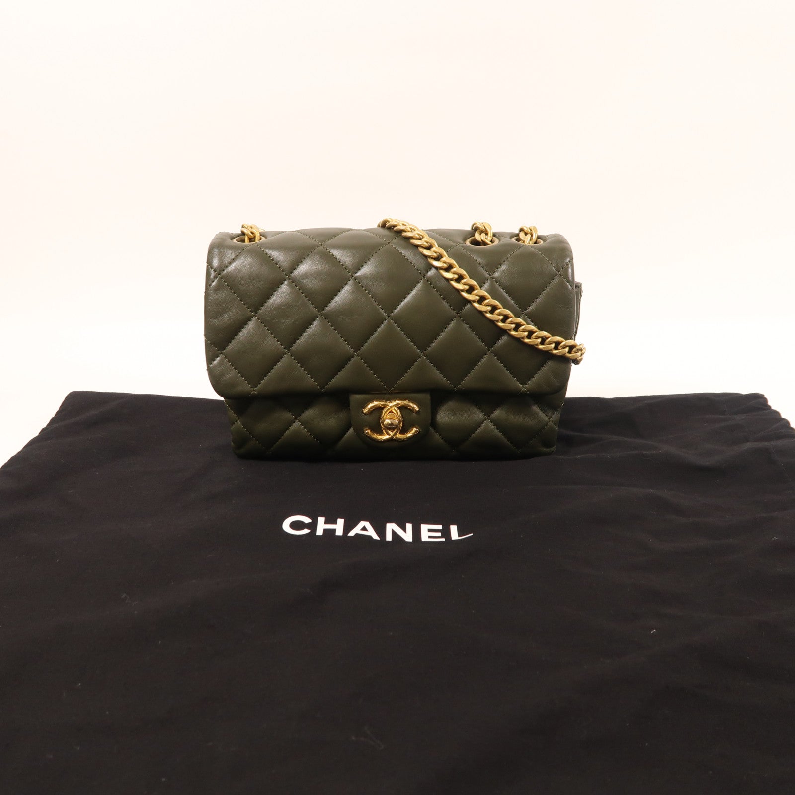 CHANEL 羊皮皮革Chain Shoulder Bag金扣鏈帶肩背袋