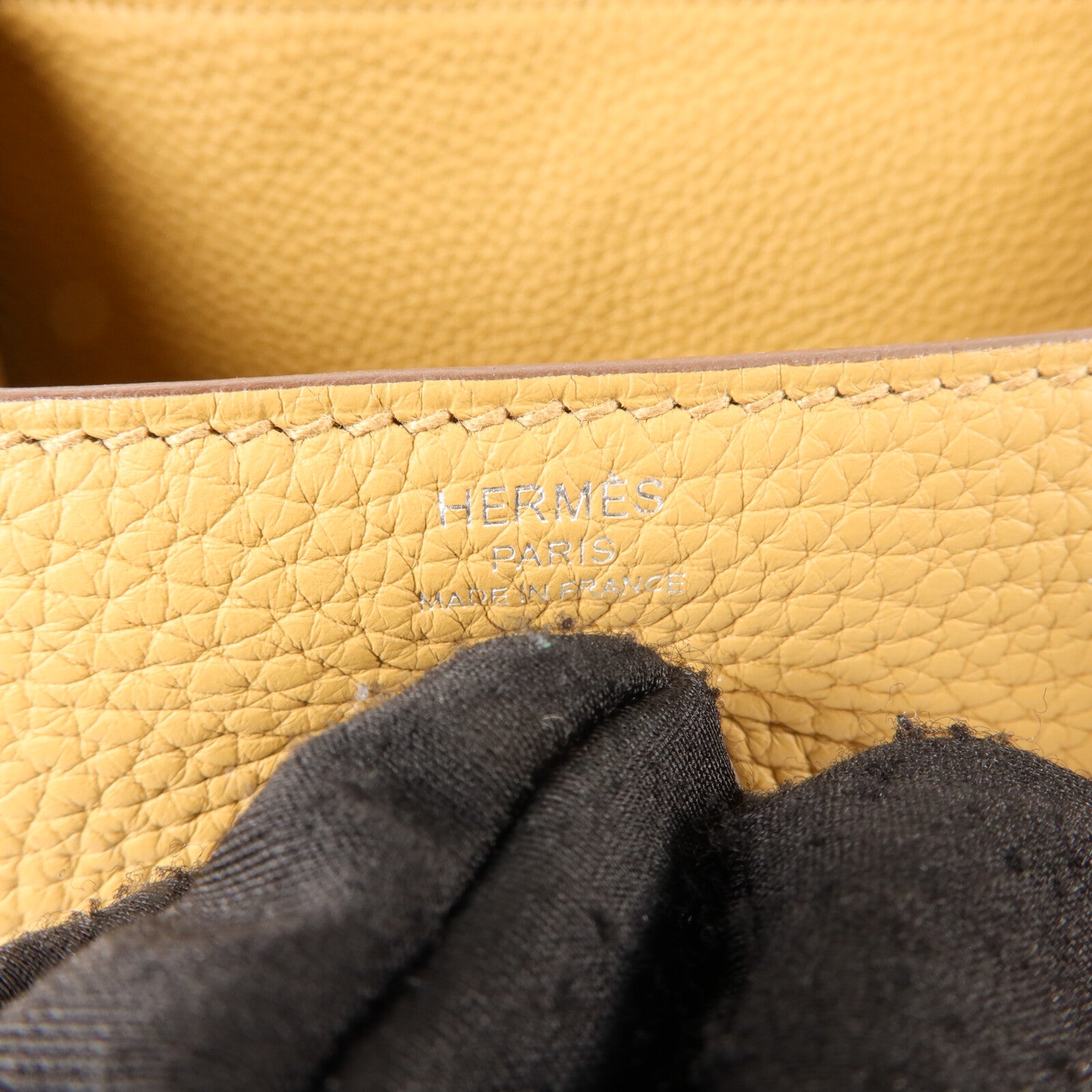 HERMES Clemence皮革Lindy 26手挽肩背兩用袋Biscuit