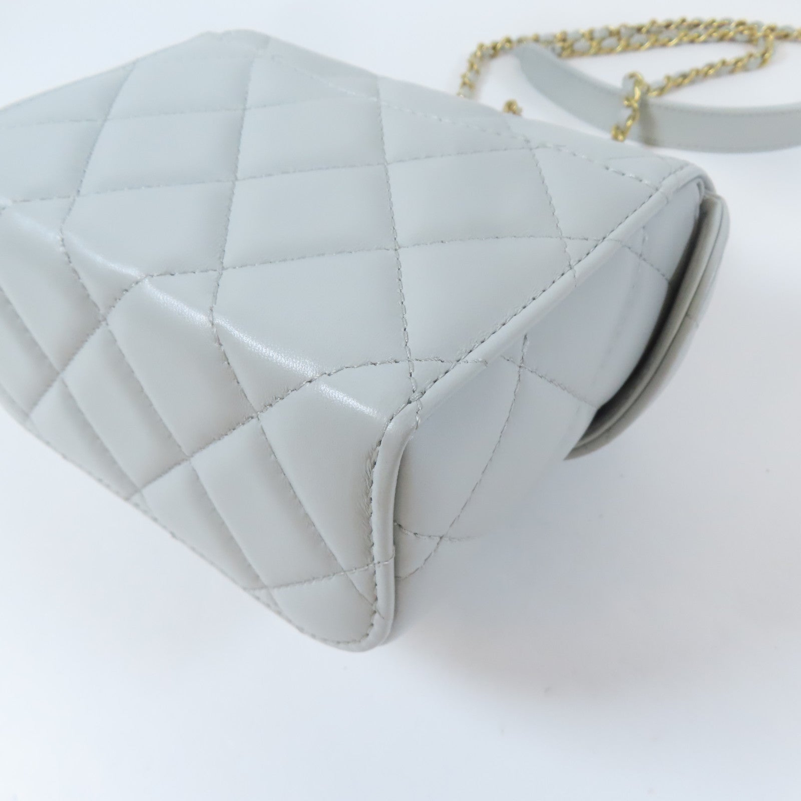 CHANEL 【激減優惠】菱格羊皮皮革Vanity Case金扣鏈帶肩背袋藍色