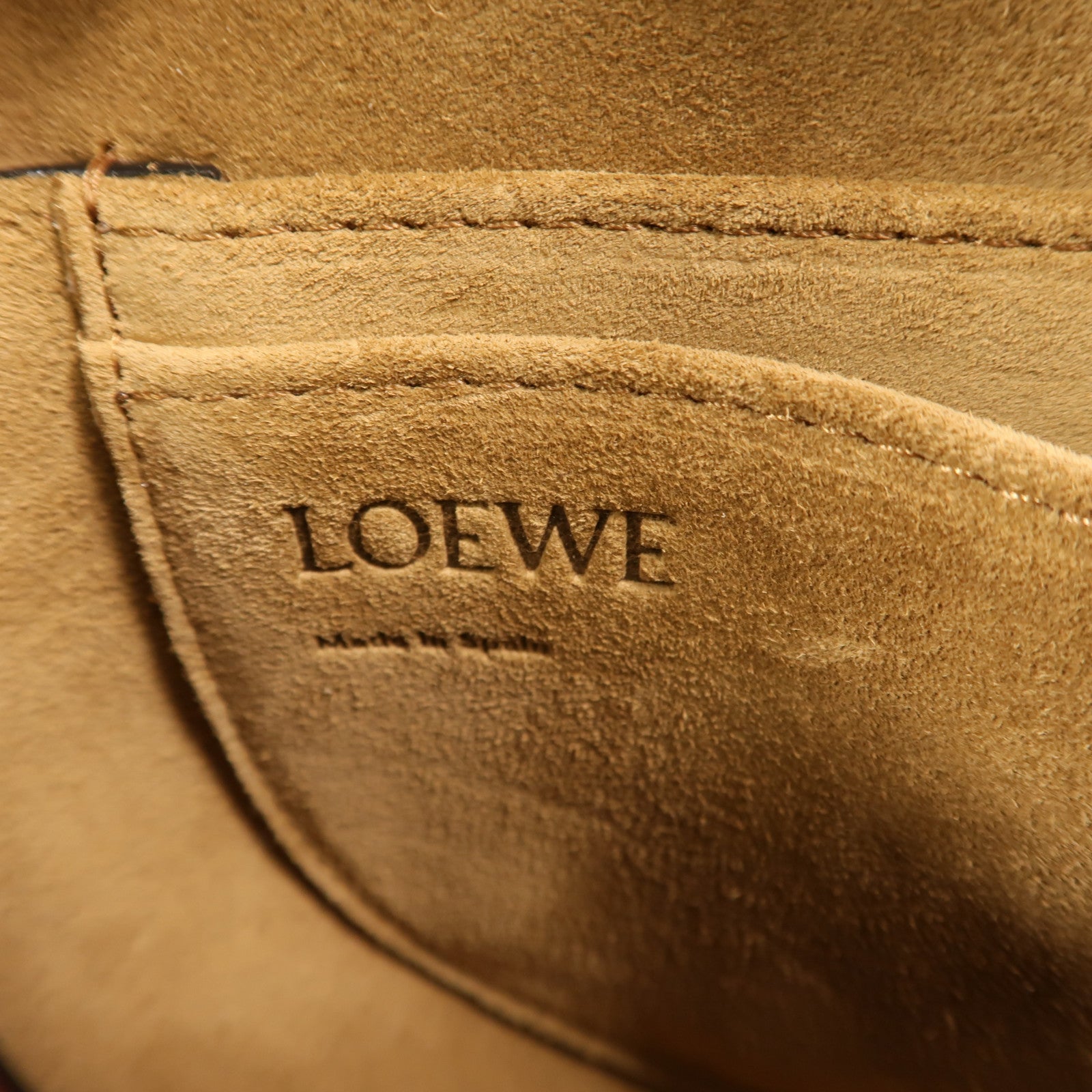 LOEWE 牛皮皮革Mini Gate金扣肩背袋