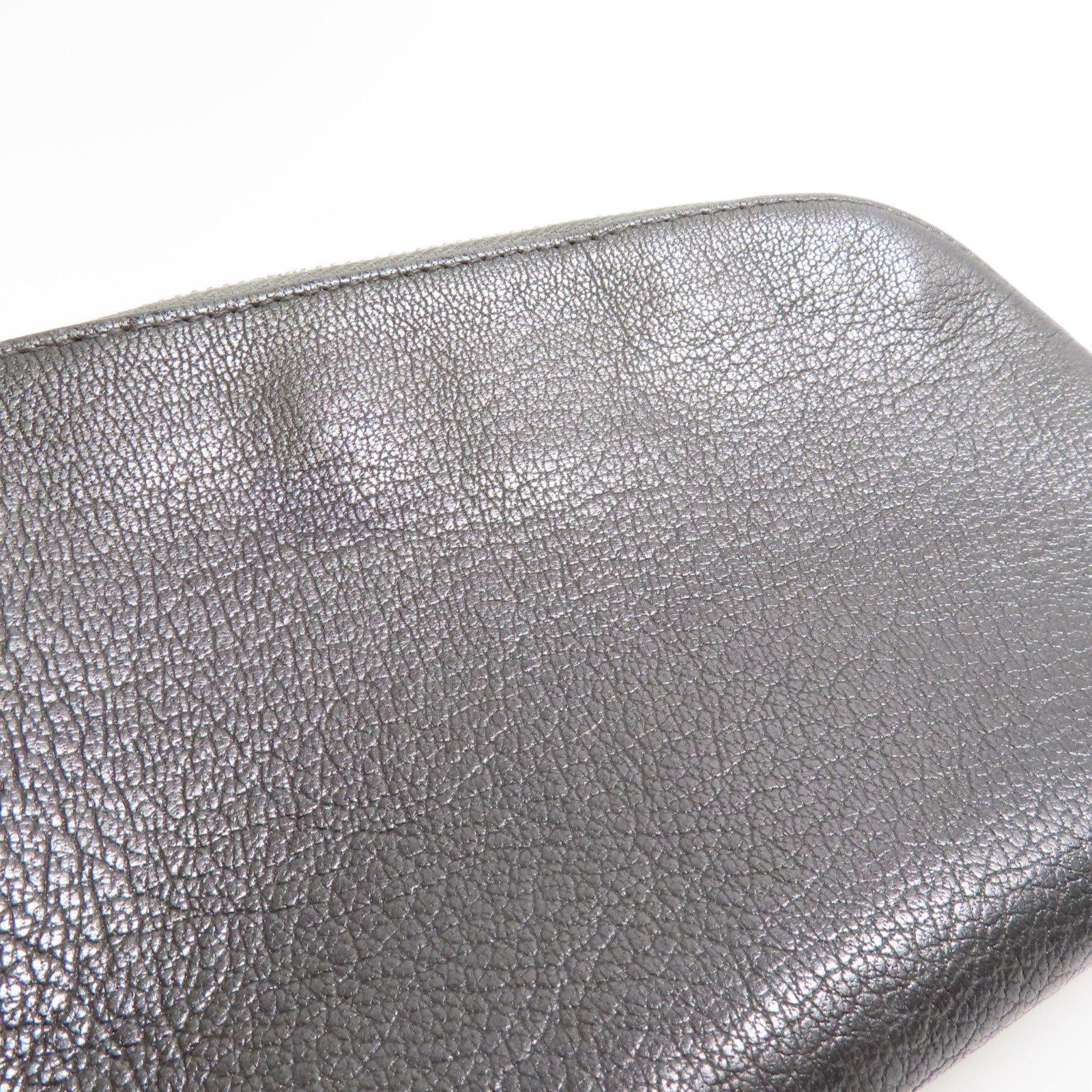 CHANEL 【激減優惠】牛皮皮革Pouch銀扣手拿包