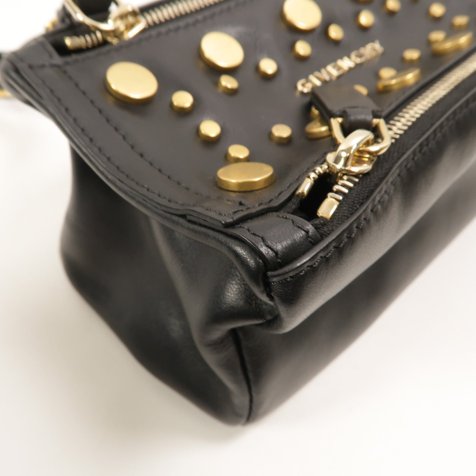 GIVENCHY 牛皮皮革Pandora Wristlet Pouch手拿包