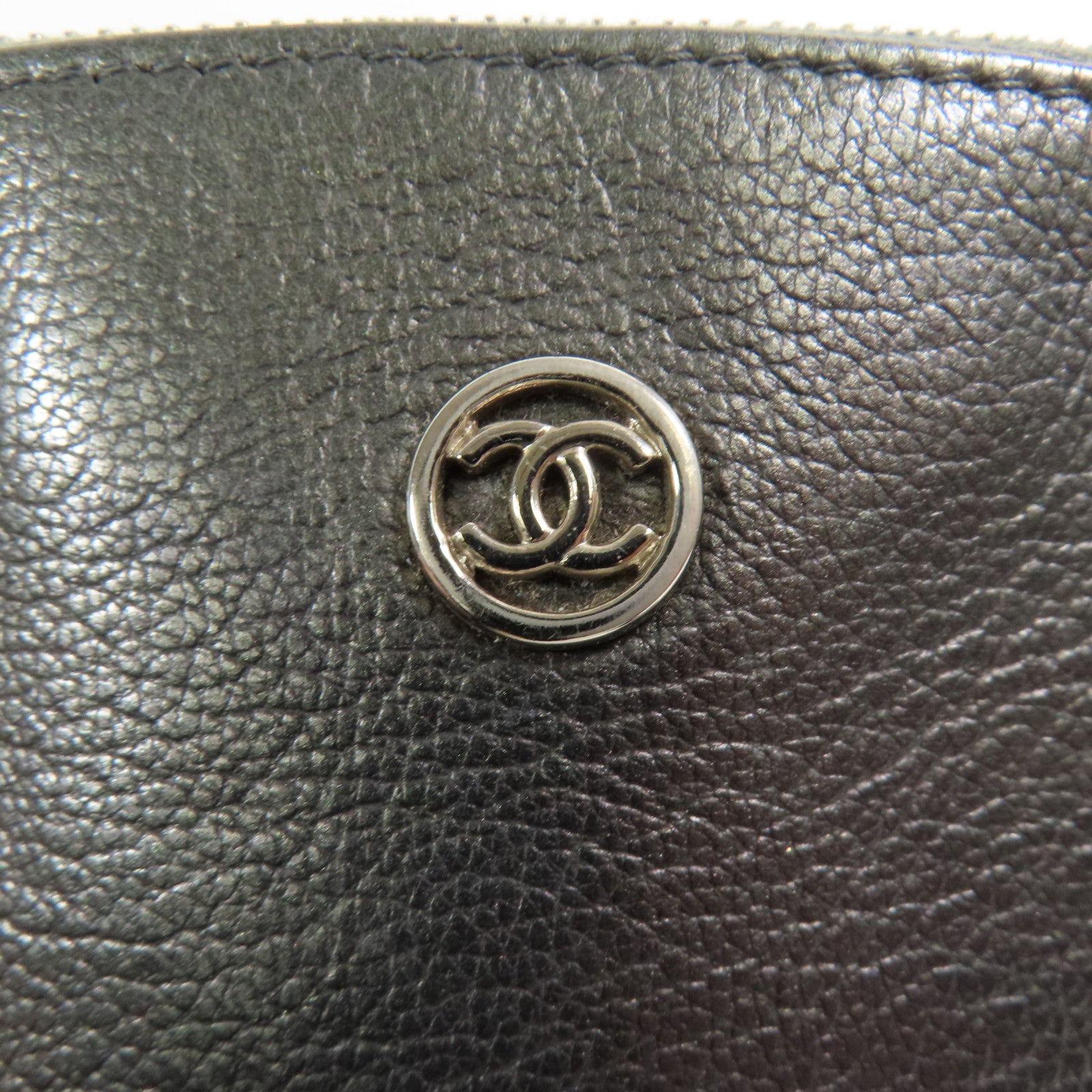 CHANEL 【激減優惠】牛皮皮革Pouch銀扣手拿包