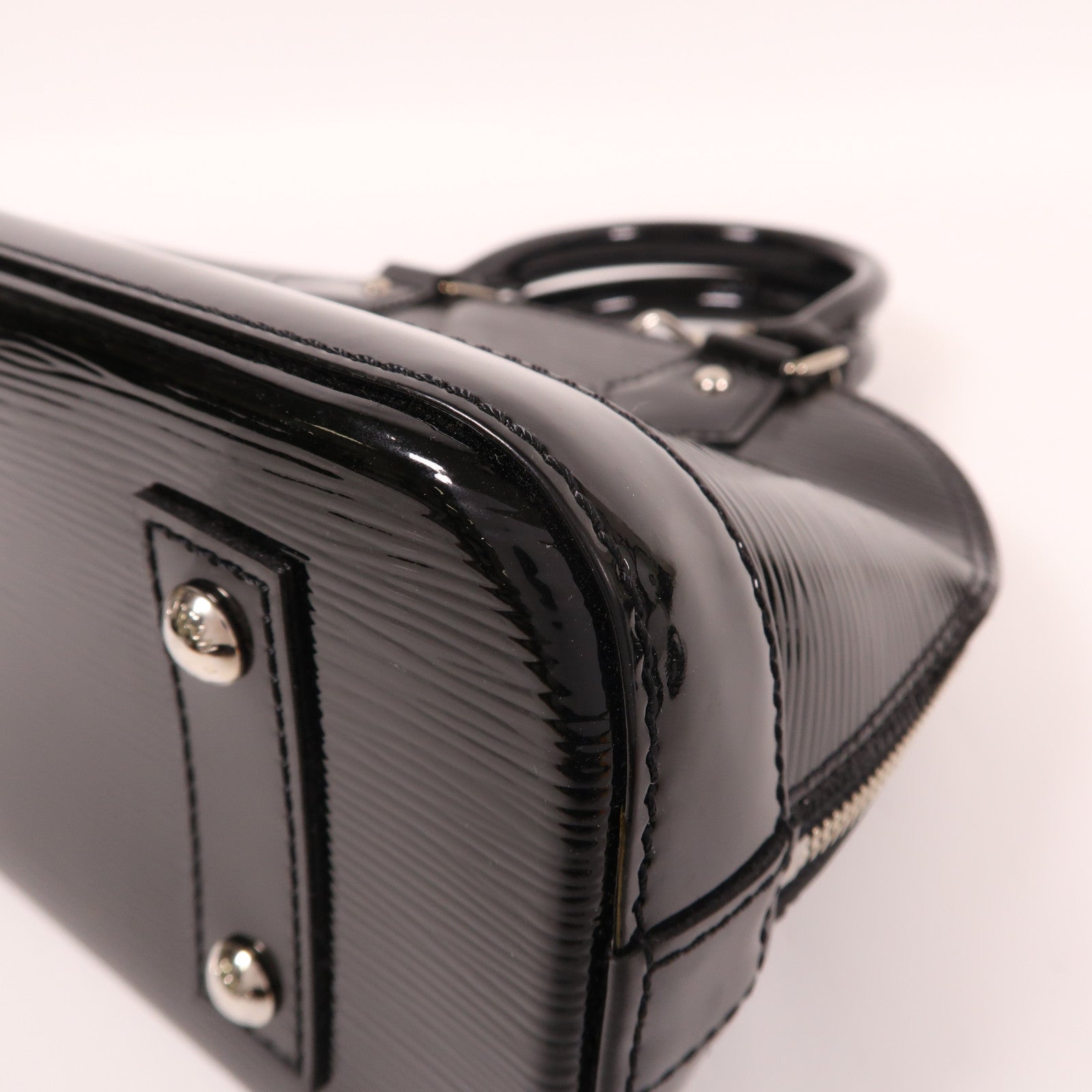 LOUIS VUITTON Epi Electric Alma BB銀扣手挽肩背兩用袋黑色