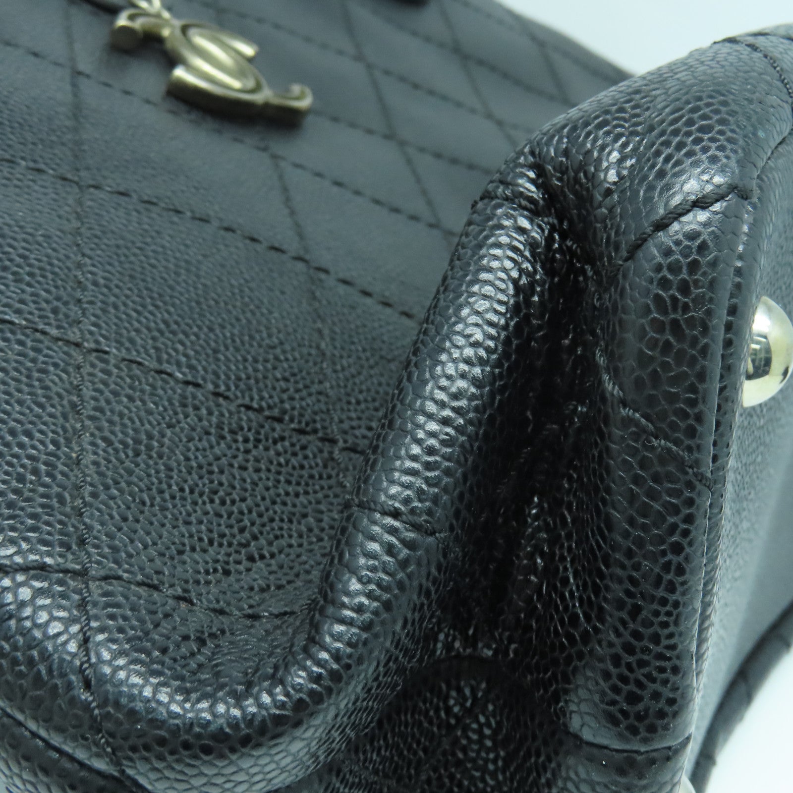 CHANEL Rhombus Caviar Leather Shoulder Bag Silver Buckle Shoulder Bag Black