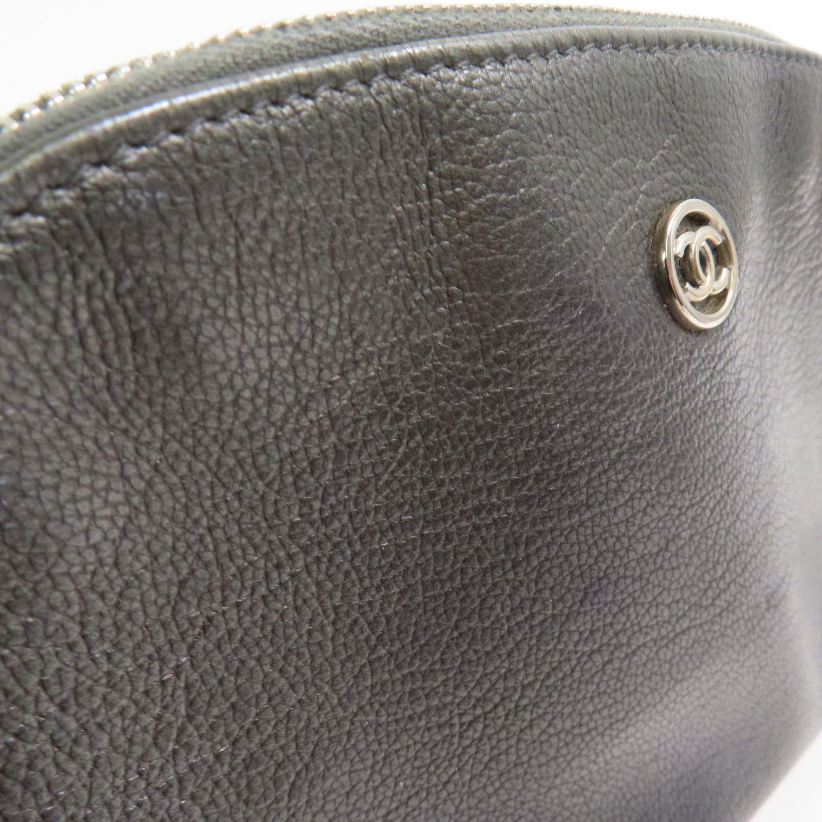 CHANEL 【激減優惠】牛皮皮革Pouch銀扣手拿包