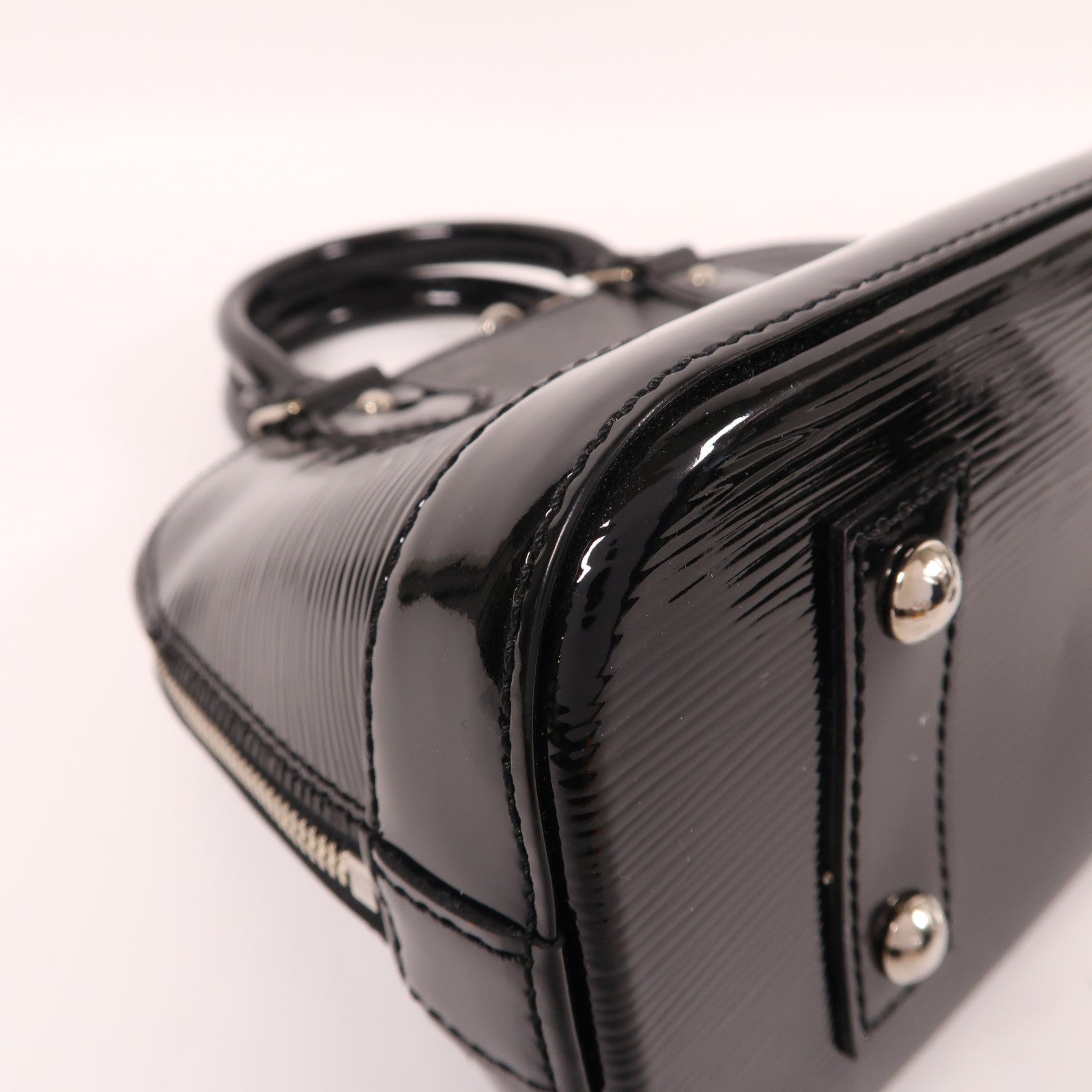 LOUIS VUITTON Epi Electric Alma BB銀扣手挽肩背兩用袋黑色