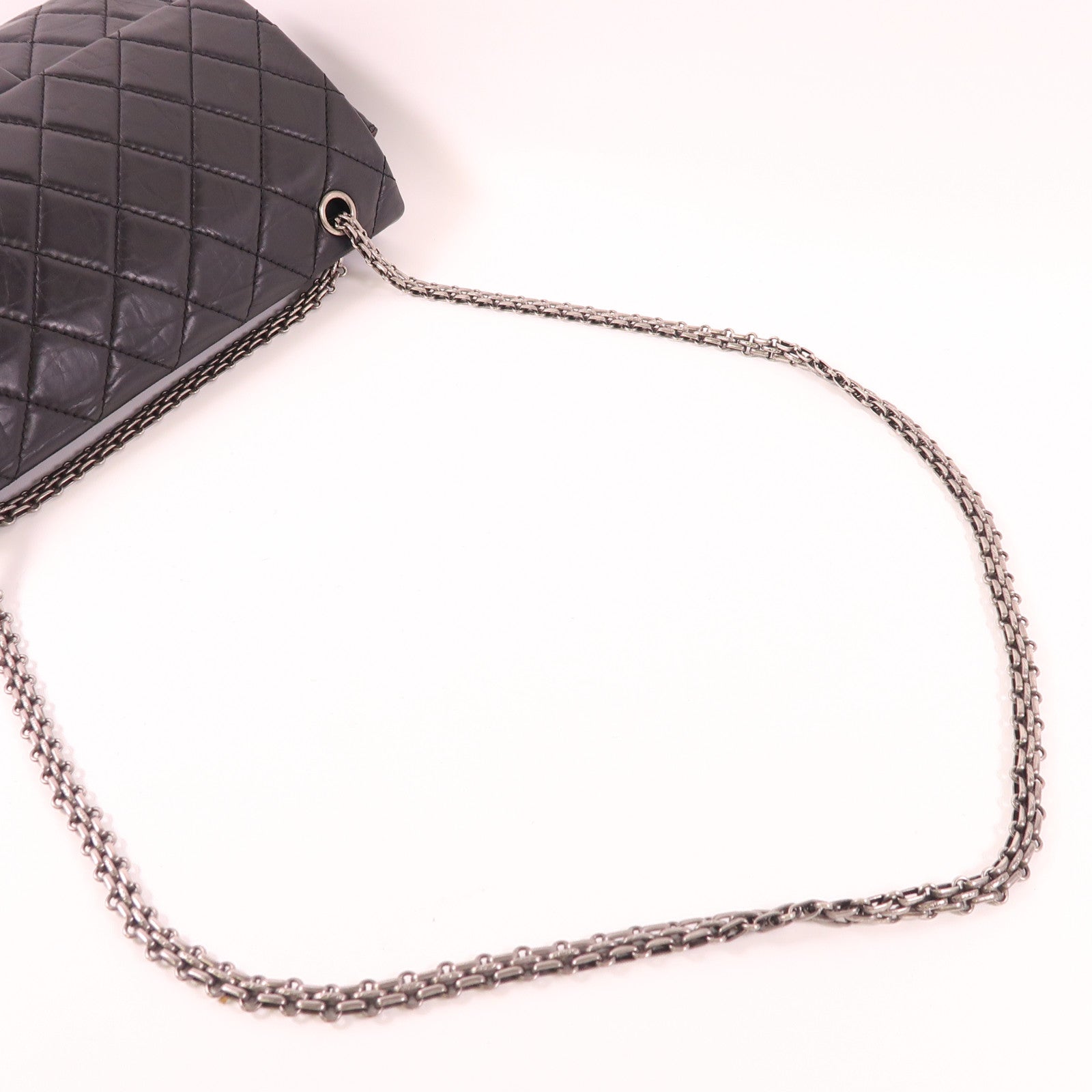 CHANEL 牛皮皮革2.55 Jumbo銀扣鏈帶肩背袋