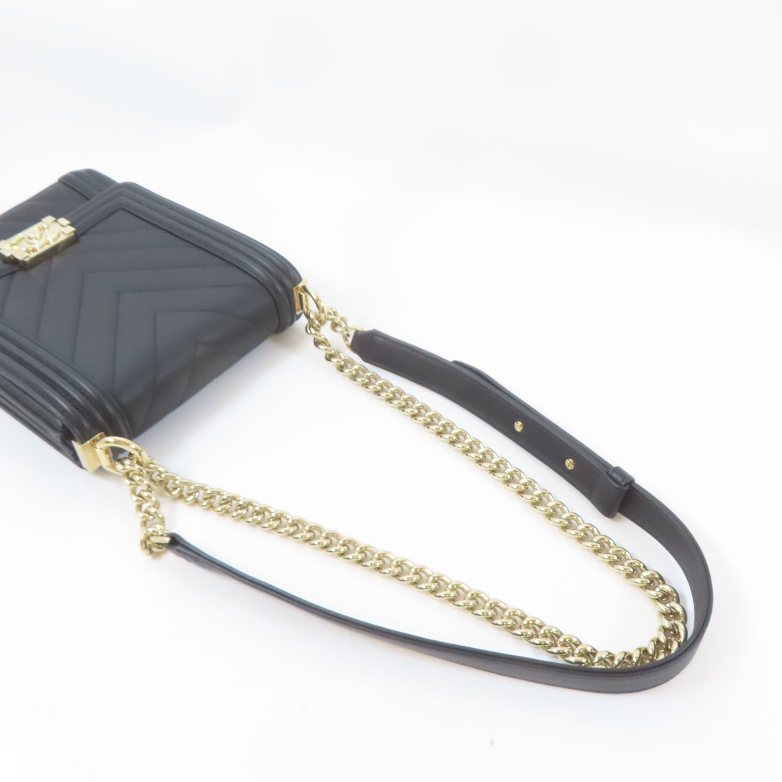 CHANEL 斜紋羊皮皮革Boy Chain Shoulder金扣鏈帶肩背袋黑色