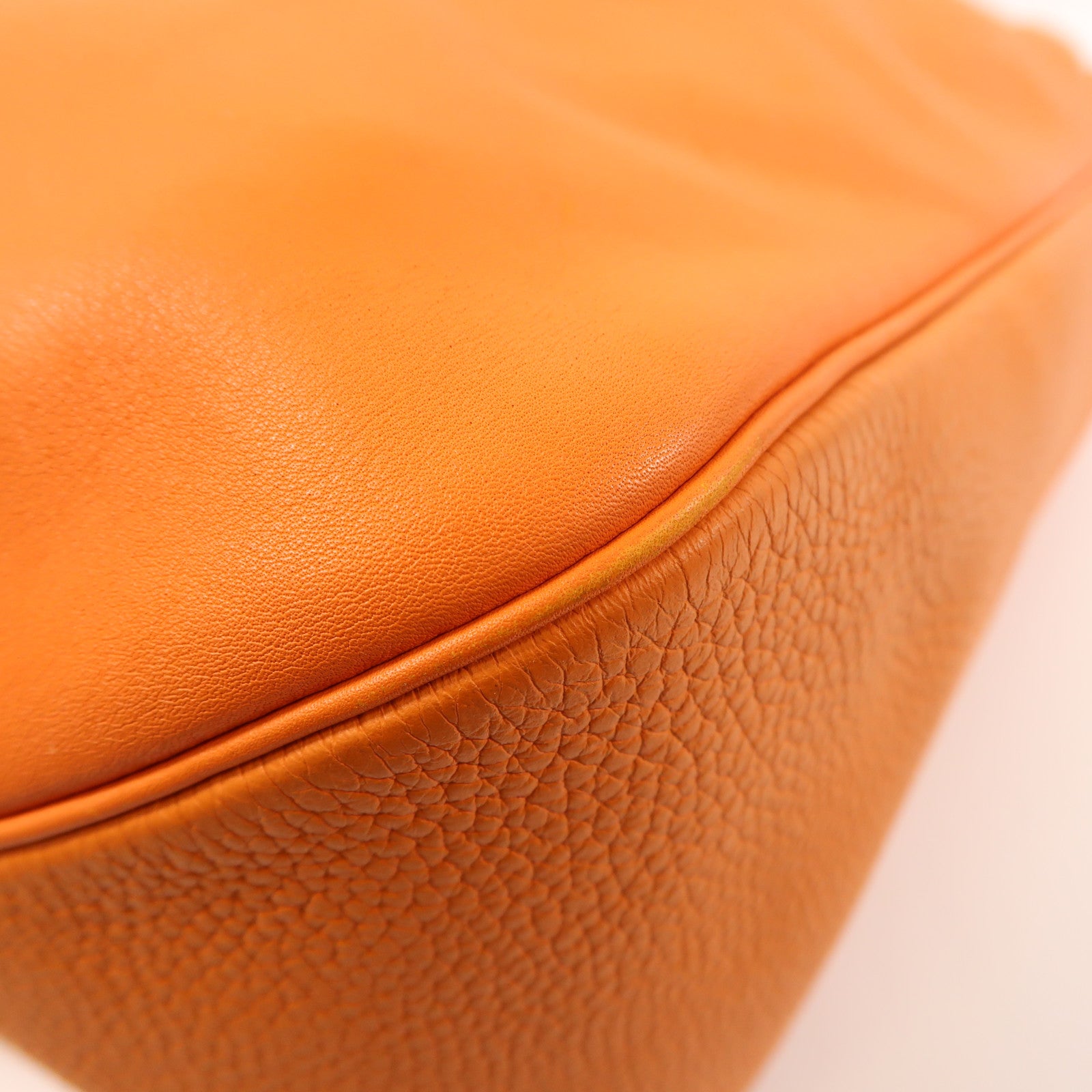 HERMES Swift皮革Virevolte 24銀扣肩背袋