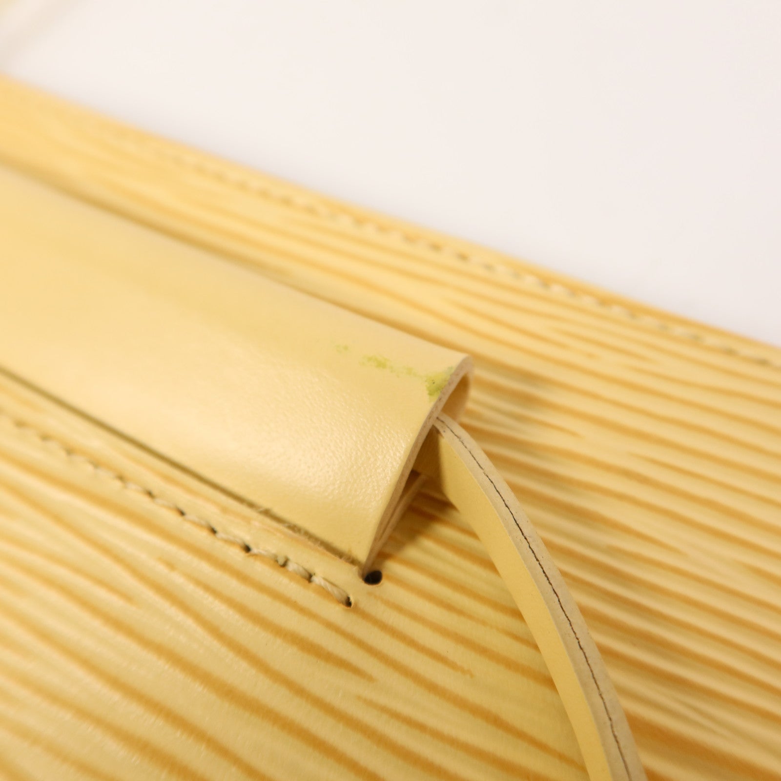 LOUIS VUITTON Epi Saint Tropez金扣肩背袋