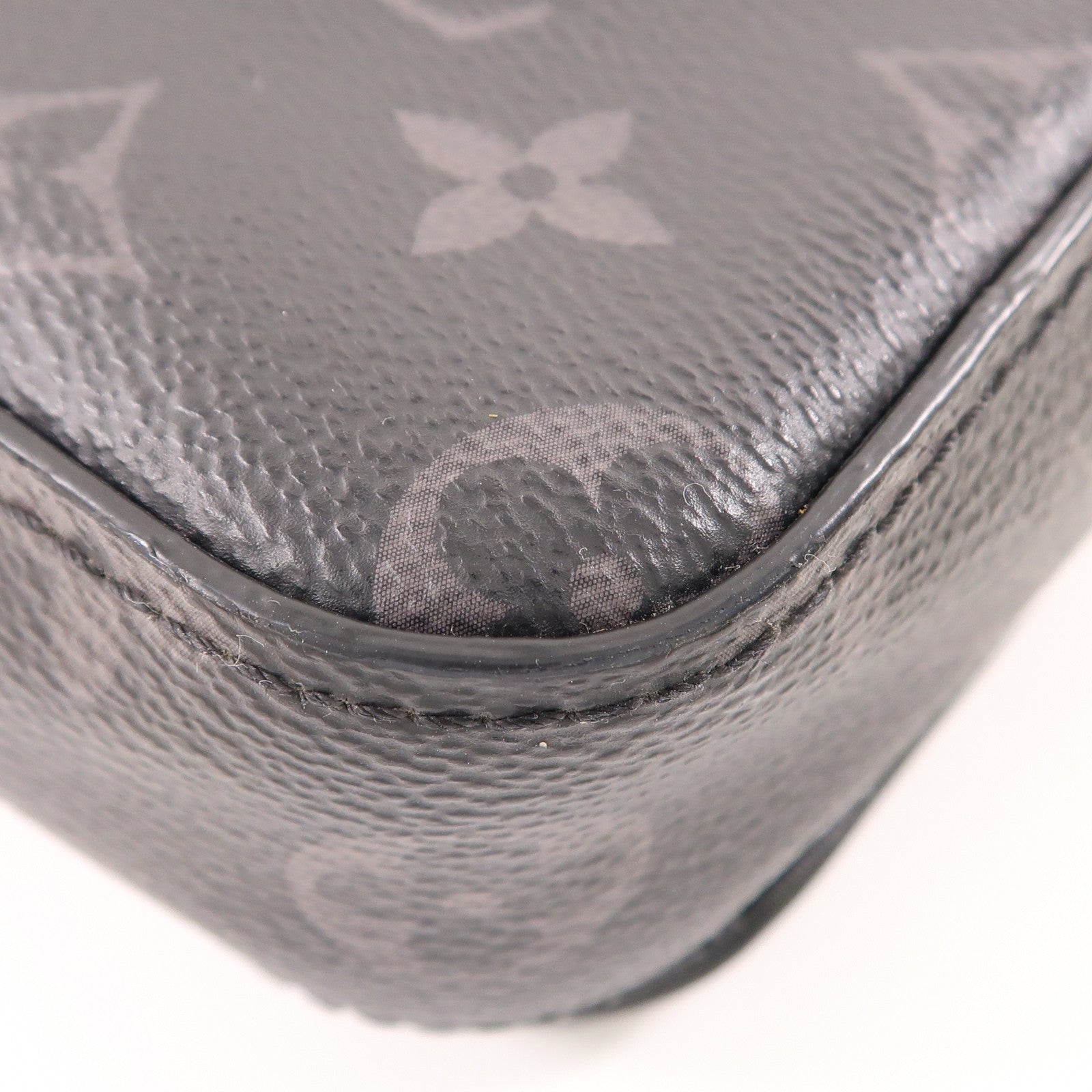 LOUIS VUITTON LV SHW Trio Messenger Shoulder Bag M69443 Monogram Eclipse Reverse