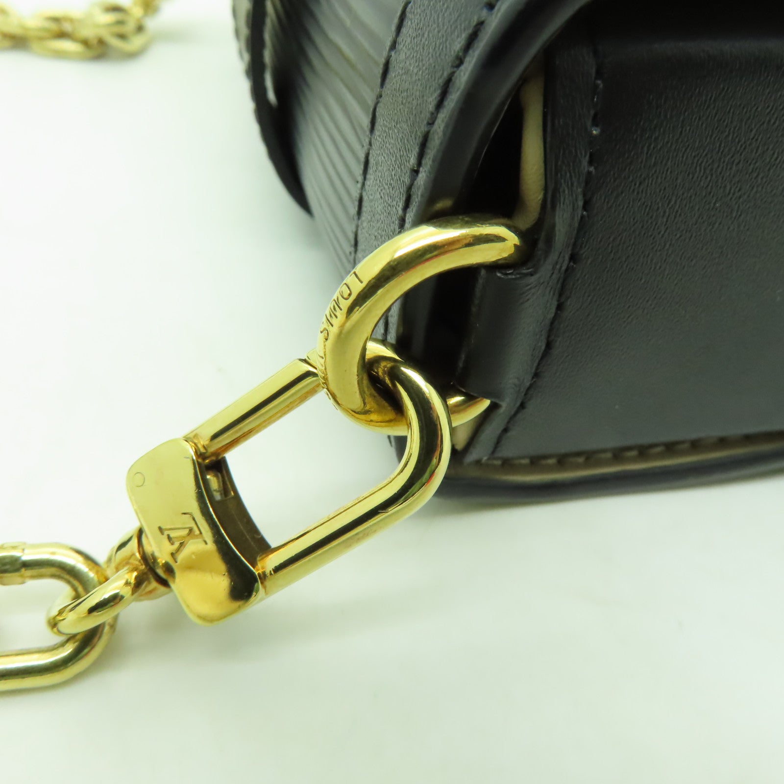 LOUIS VUITTON 【清倉大減價】Epi Vertical Trunk金扣鏈帶肩背袋黒色