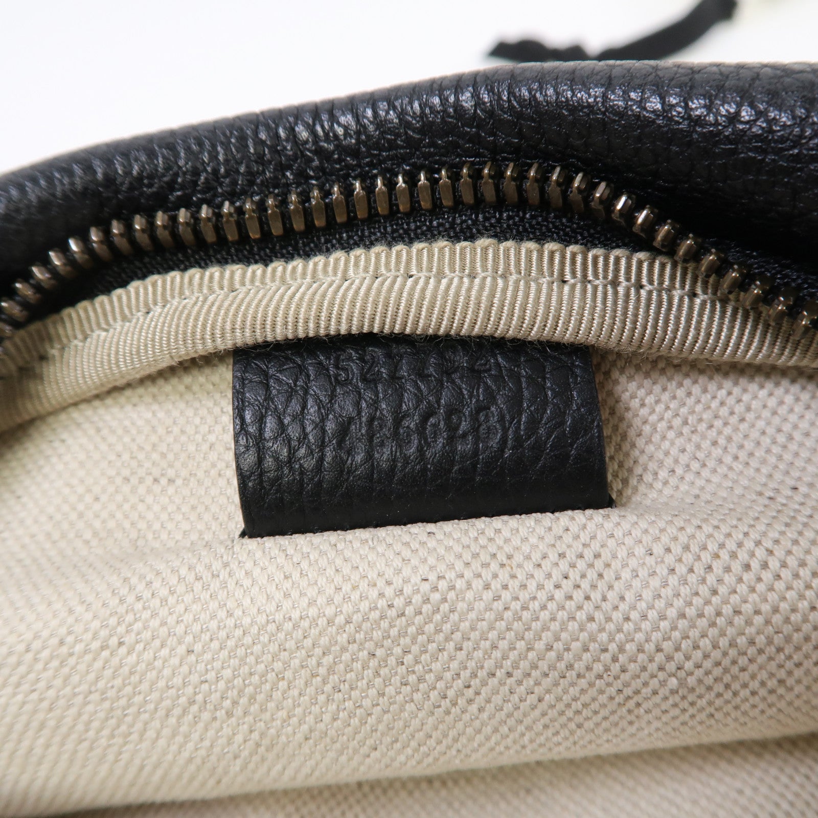 GUCCI 牛皮皮革Small Waist Bag腰包黑色