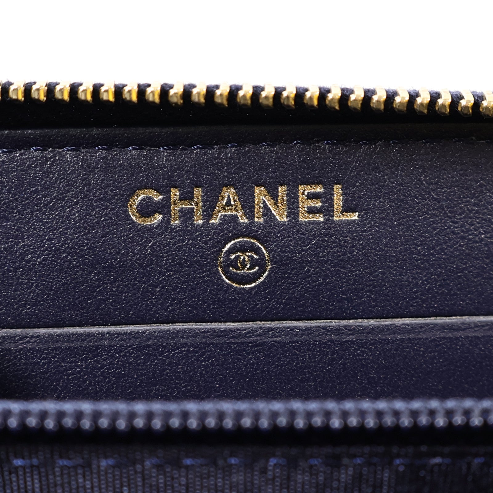 CHANEL 牛皮皮革CC Filigree Zipper Medium長錢包