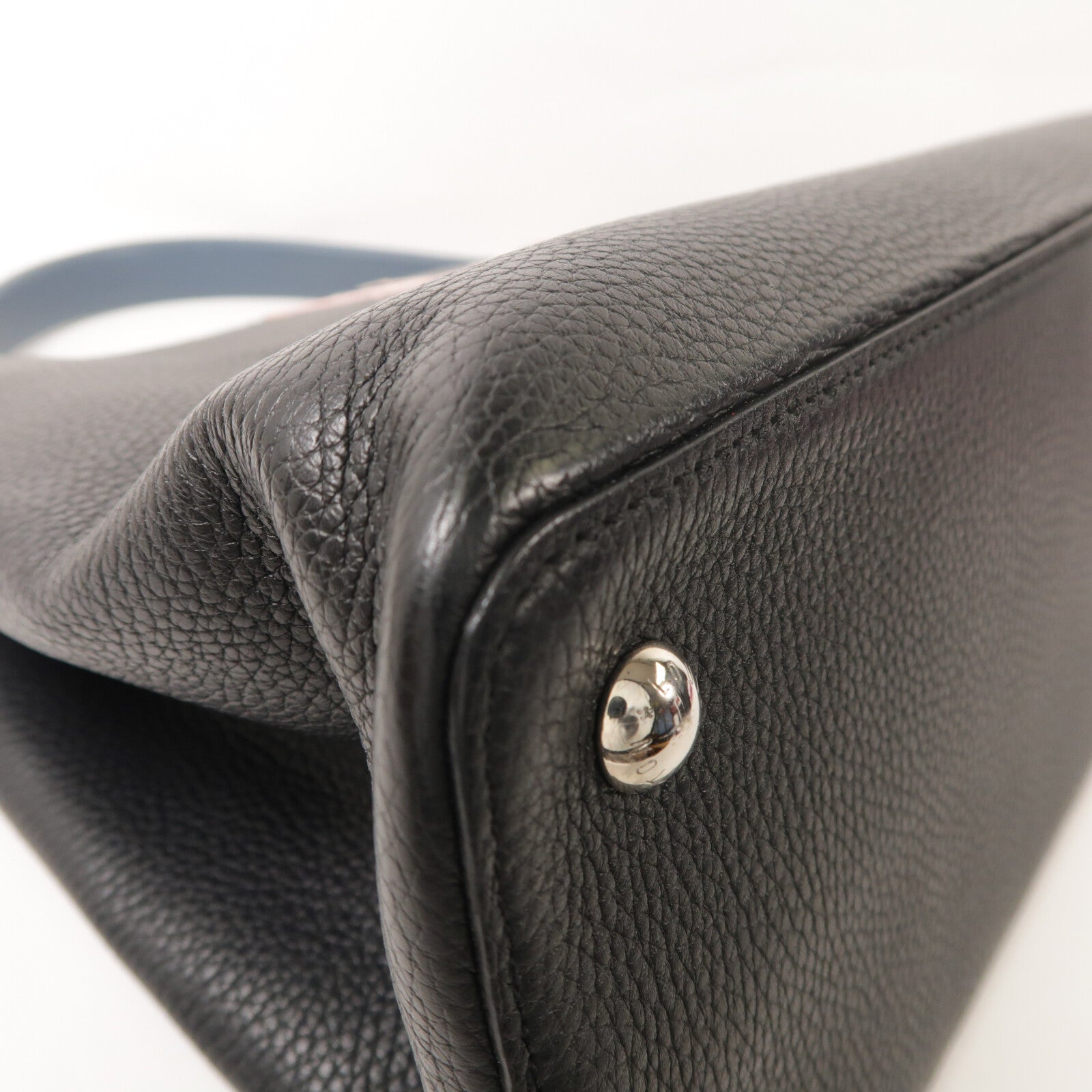 LOUIS VUITTON 牛皮皮革Capucines MM手挽袋