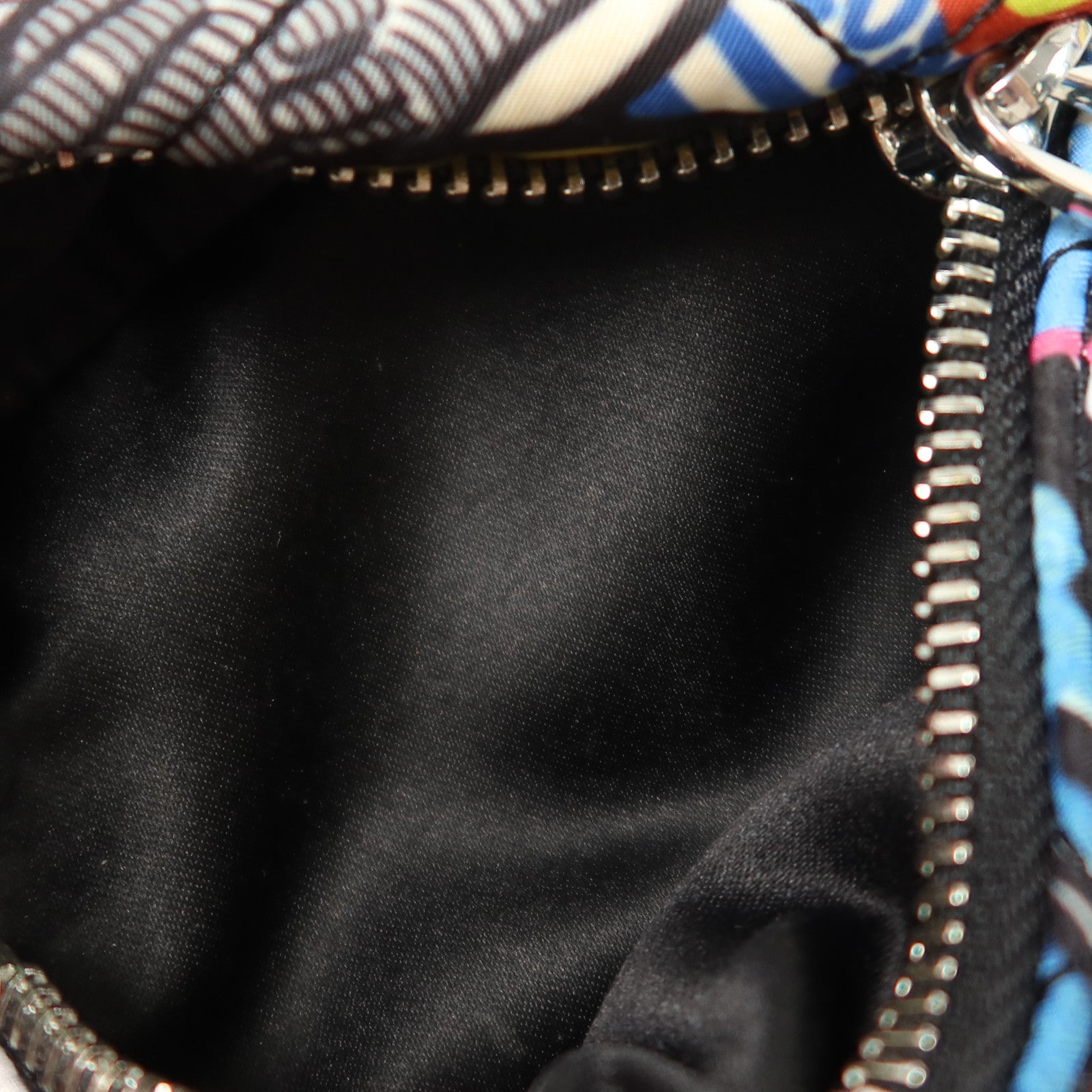MOSCHINO 尼龍Rucksack銀扣背包