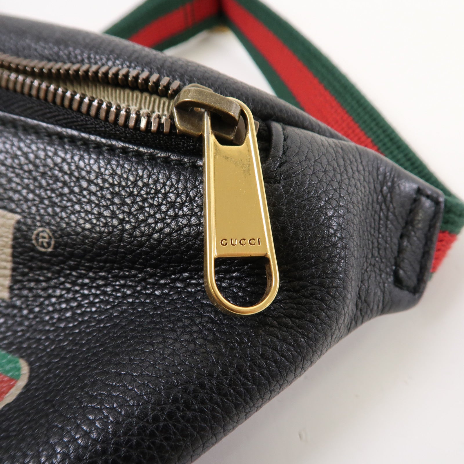 GUCCI 牛皮皮革Small Waist Bag腰包黑色