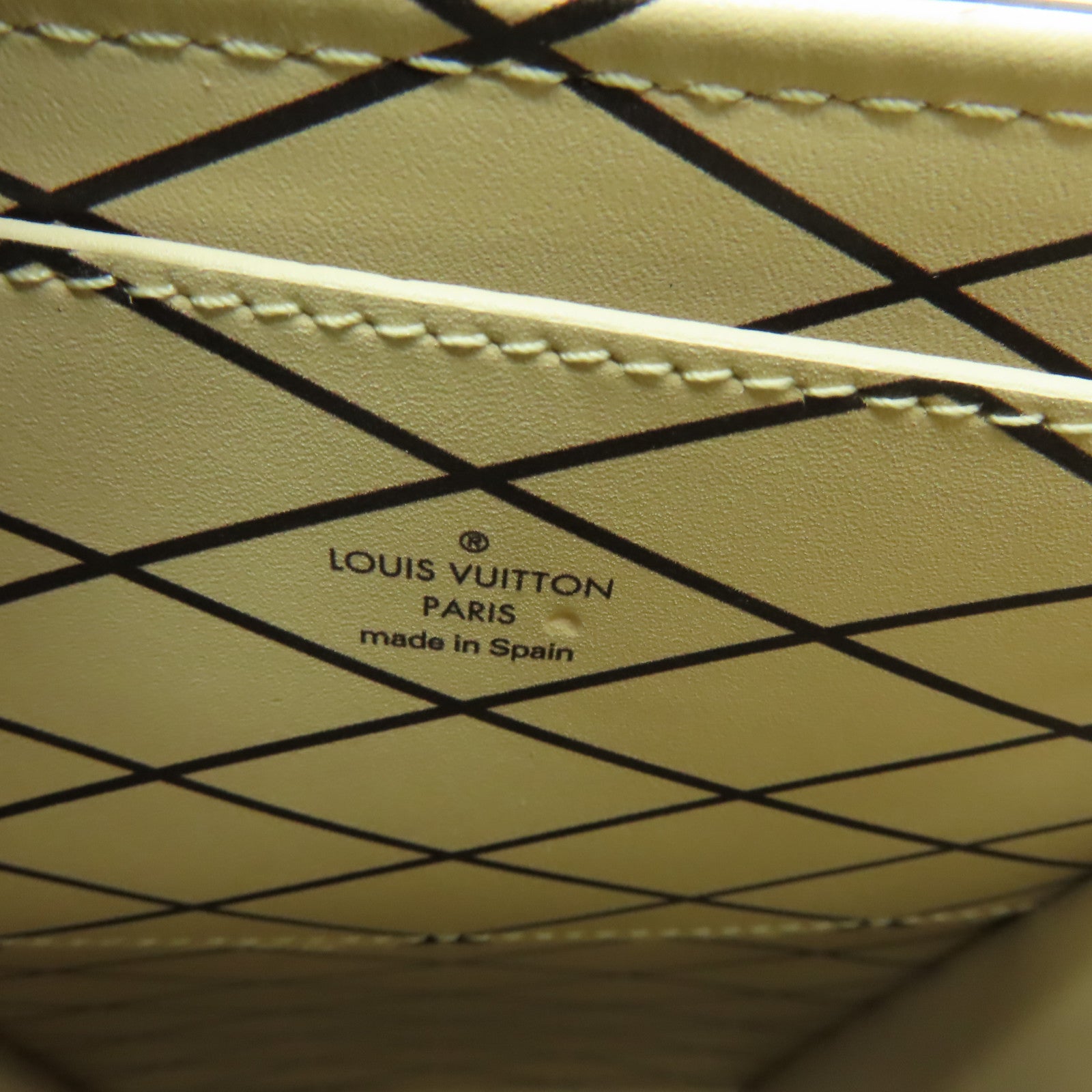LOUIS VUITTON 【清倉大減價】Epi Vertical Trunk金扣鏈帶肩背袋黒色