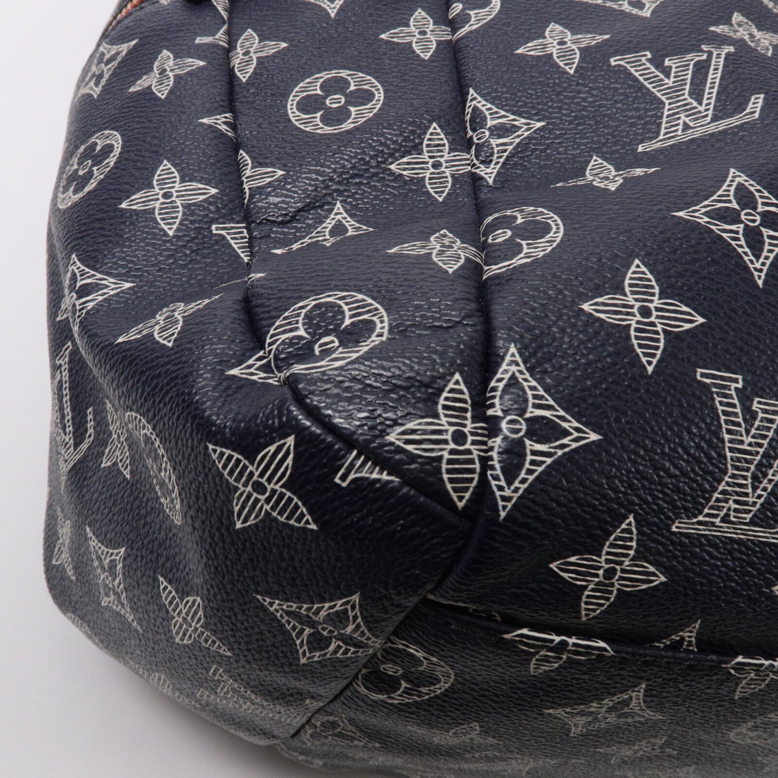 LOUIS VUITTON Monogram Ink Discovery Backpack背包