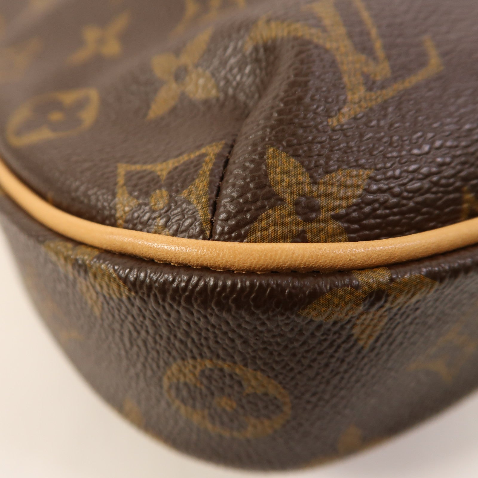 LOUIS VUITTON Monogram Odeon PM金扣肩背袋