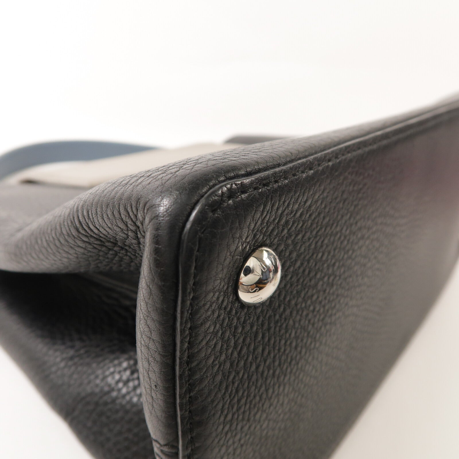 LOUIS VUITTON 牛皮皮革Capucines MM手挽袋
