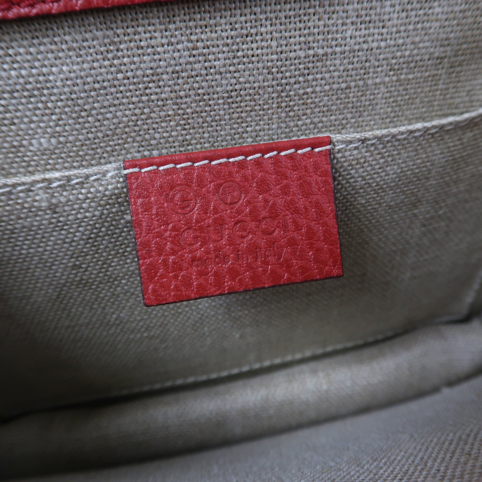 GUCCI 【激減優惠】牛皮皮革Interlocking G金扣鏈帶肩背袋紅色
