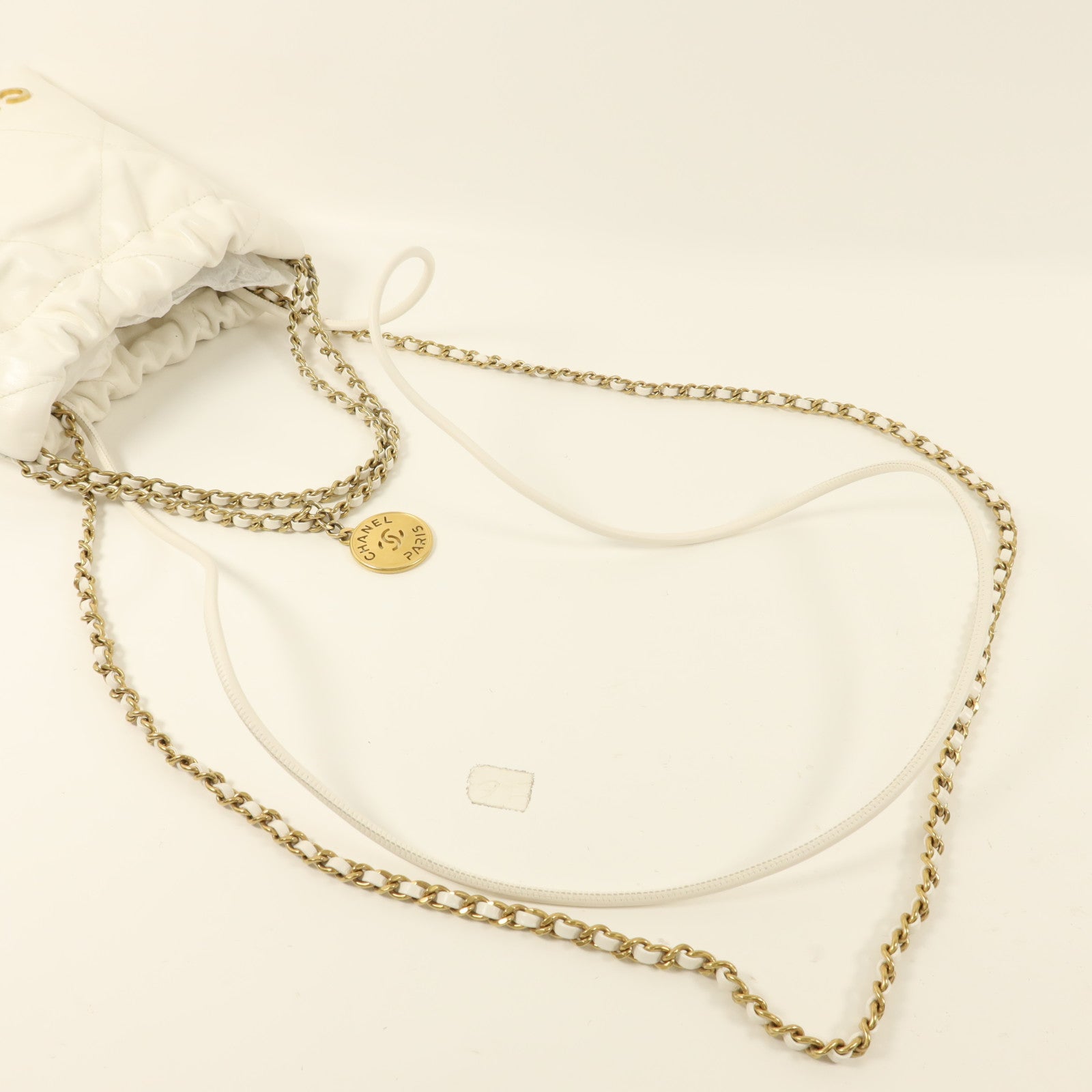 CHANEL 牛皮皮革Chanel 22 Mini金扣手挽肩背兩用袋