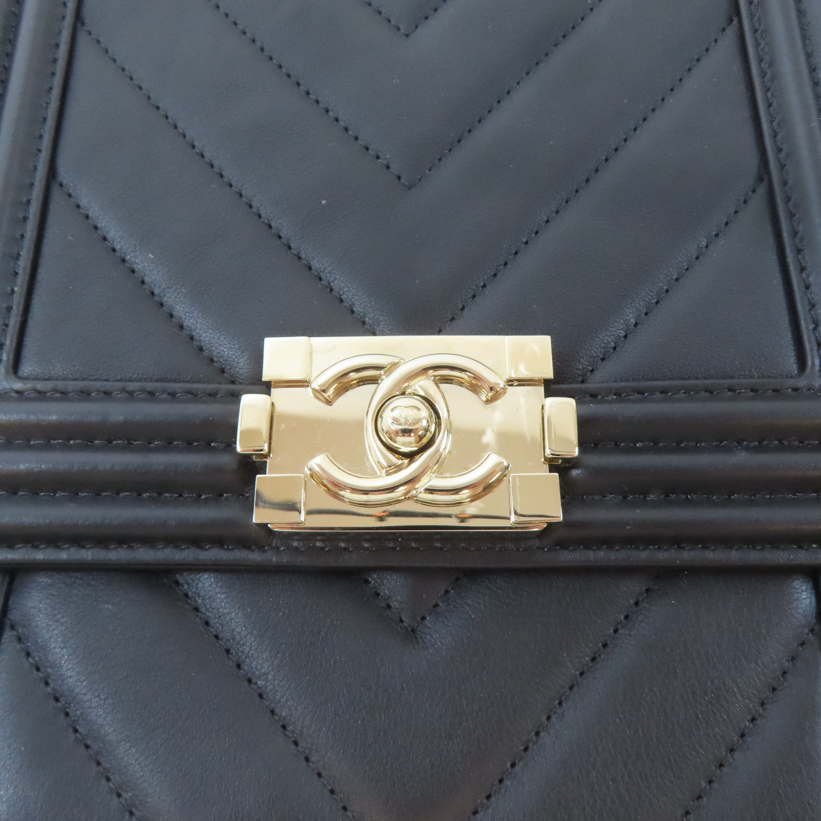 CHANEL 斜紋羊皮皮革Boy Chain Shoulder金扣鏈帶肩背袋黑色
