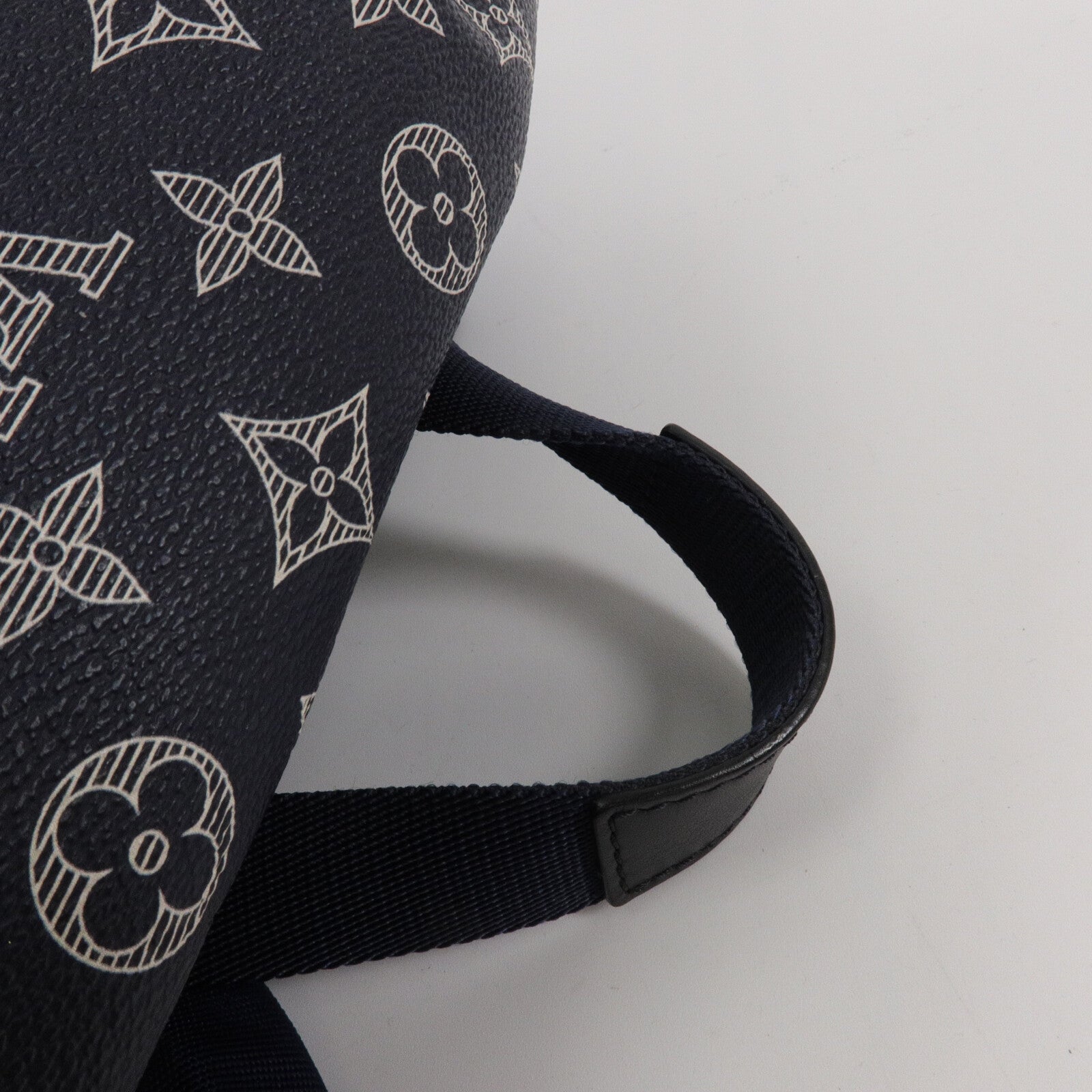 LOUIS VUITTON Monogram Ink Discovery Backpack背包