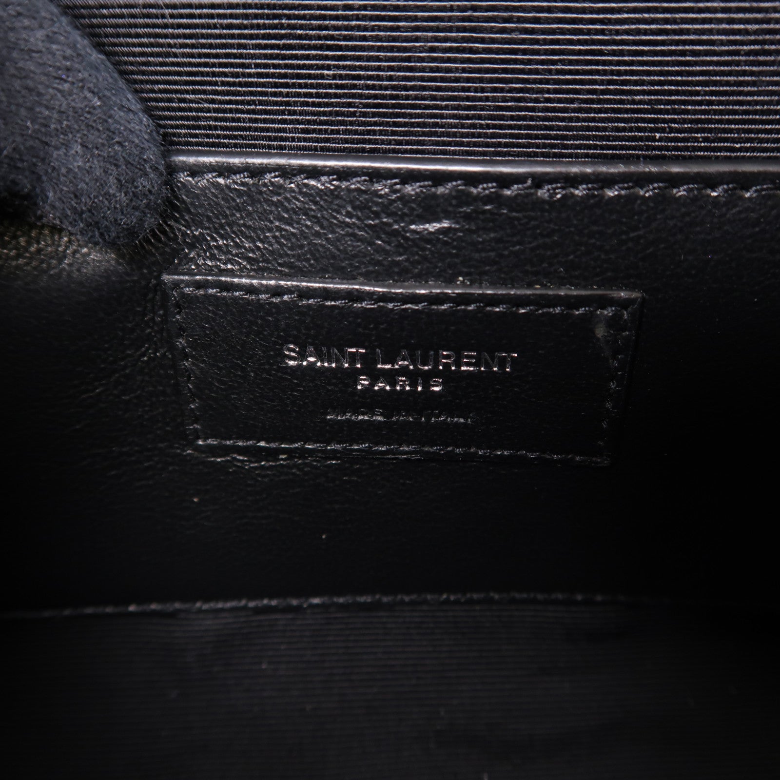 YVES SAINT LAURENT 牛皮皮革Envelope銀扣肩背袋