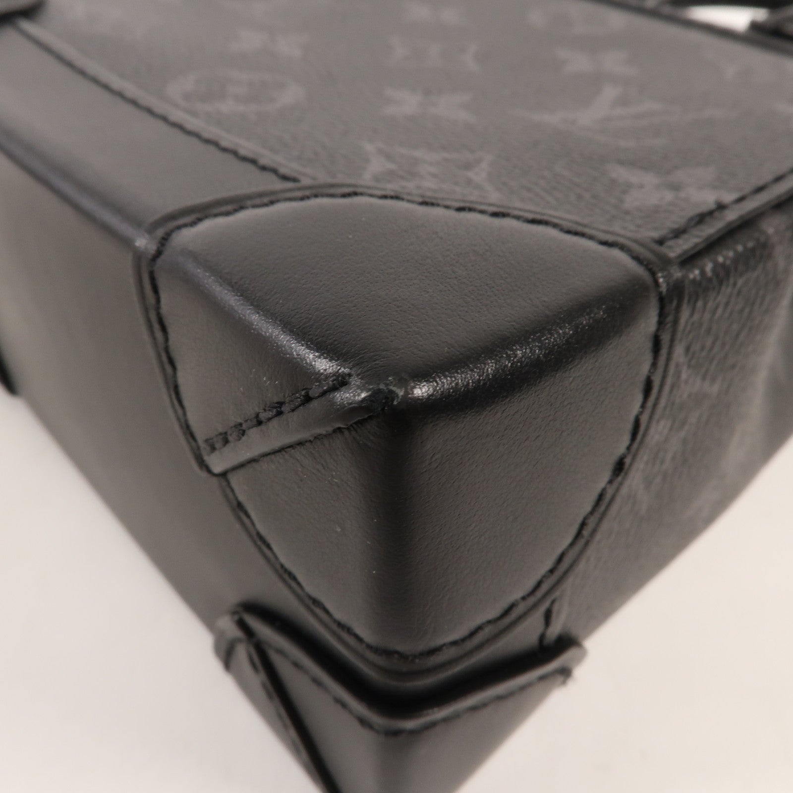 LOUIS VUITTON Monogram-Eclipse Nano Steamer銀扣肩背袋