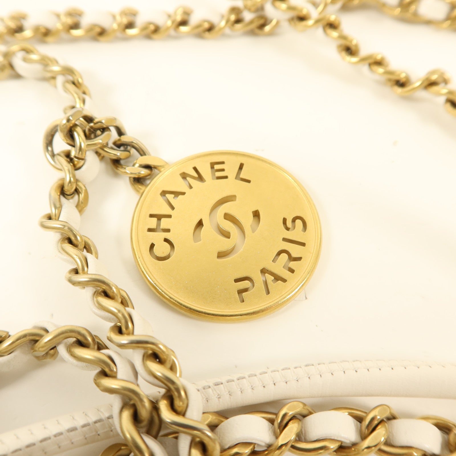 CHANEL 牛皮皮革Chanel 22 Mini金扣手挽肩背兩用袋